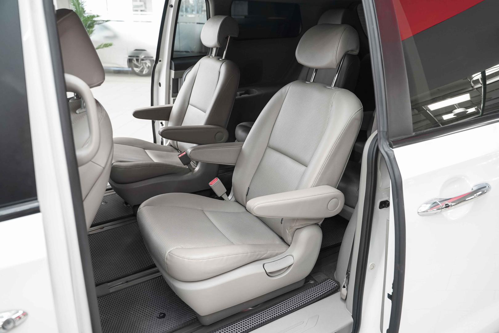 Kia Carnival 2019, белый, ДЦ Орехово