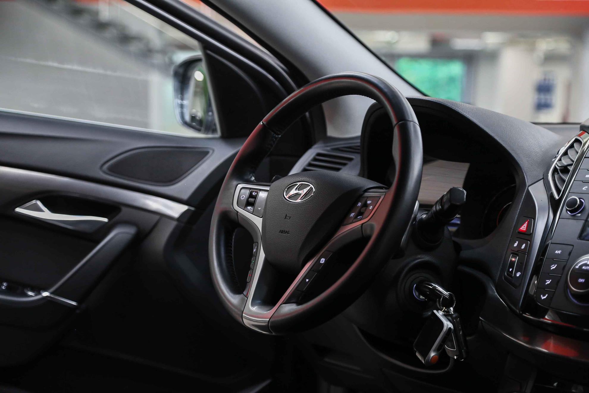 Hyundai i40 2016, серый, ДЦ Орехово