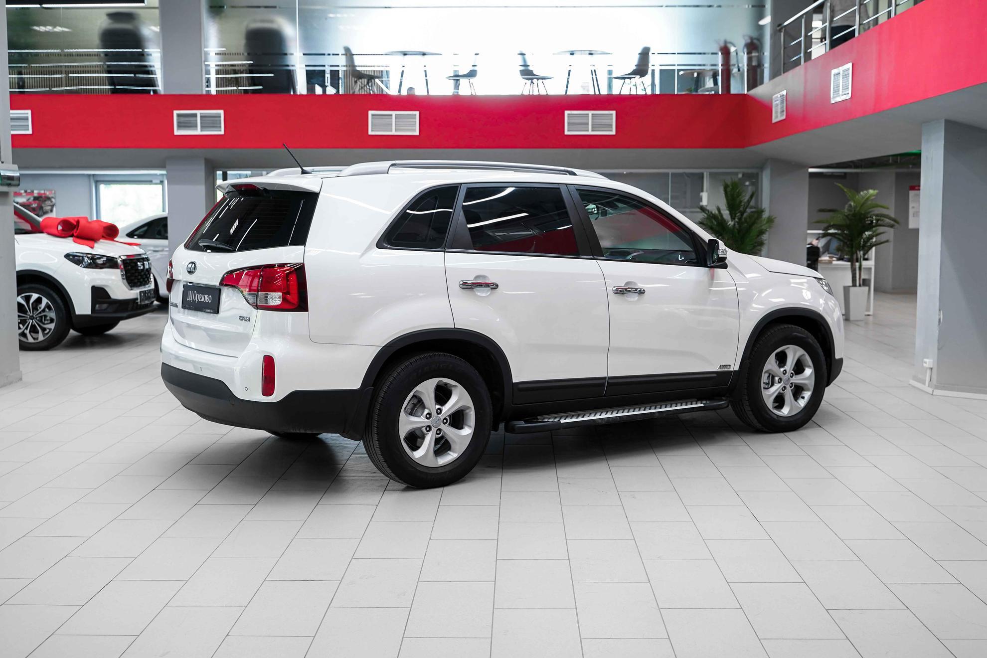 Kia Sorento 2014, белый, ДЦ Орехово