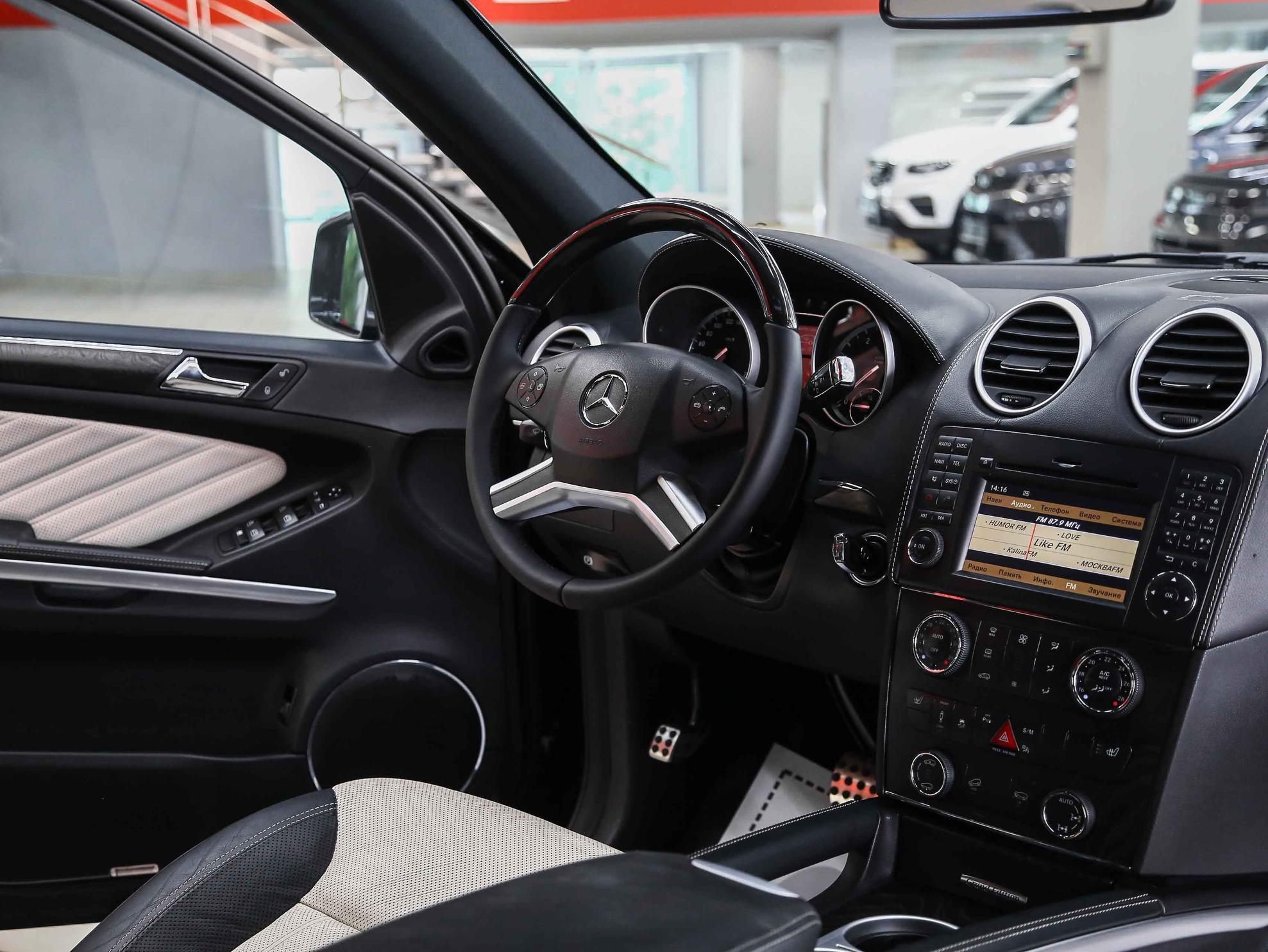 Mercedes-Benz GL-Класс 2011, черный, ДЦ Орехово