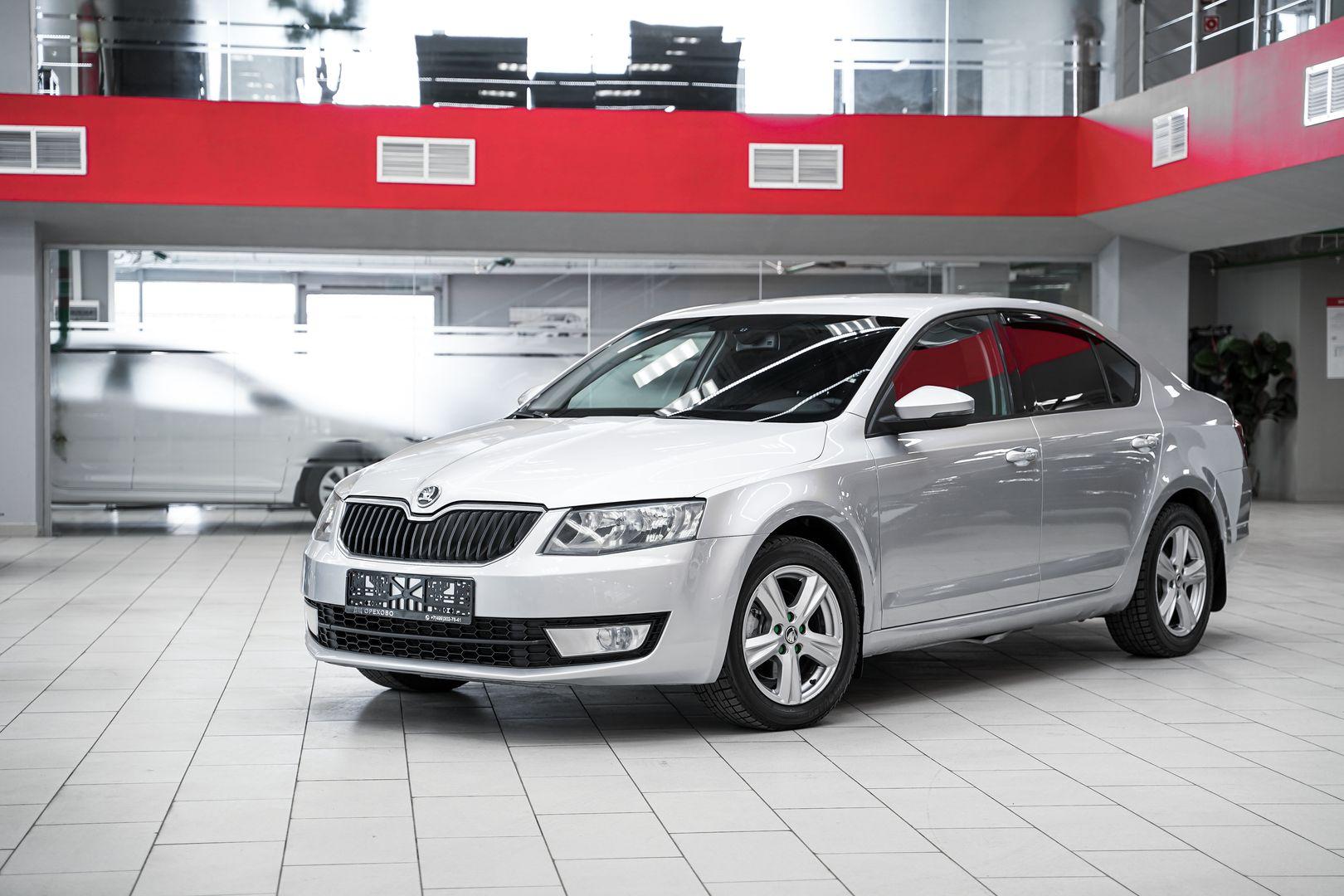 Skoda Octavia 2013, серебряный, ДЦ Орехово