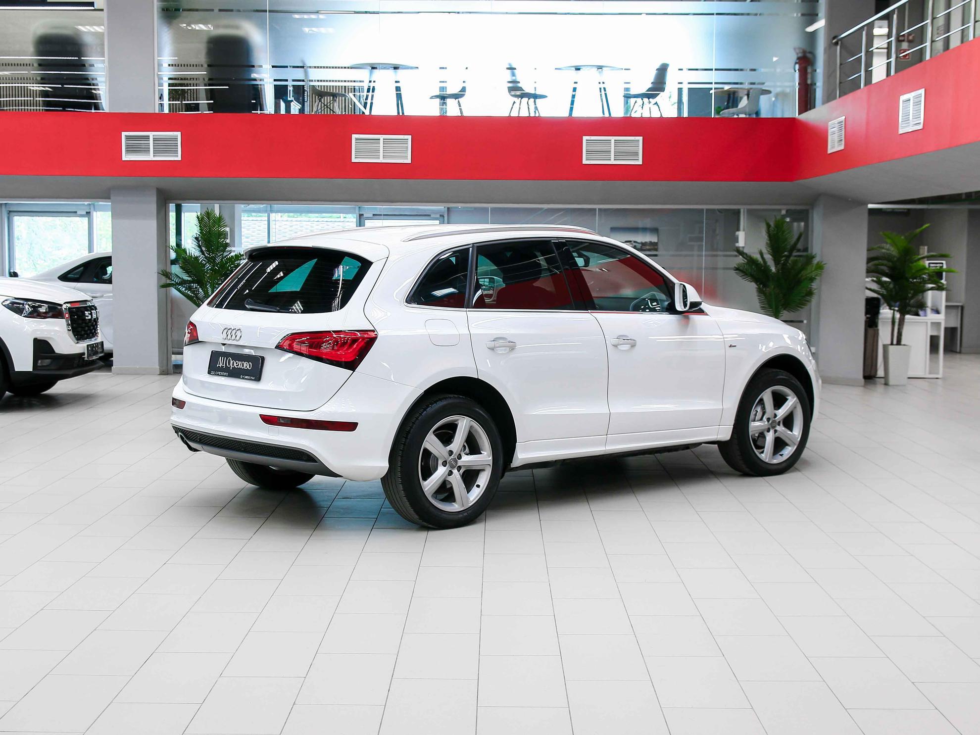 Audi Q5 2014, белый, ДЦ Орехово