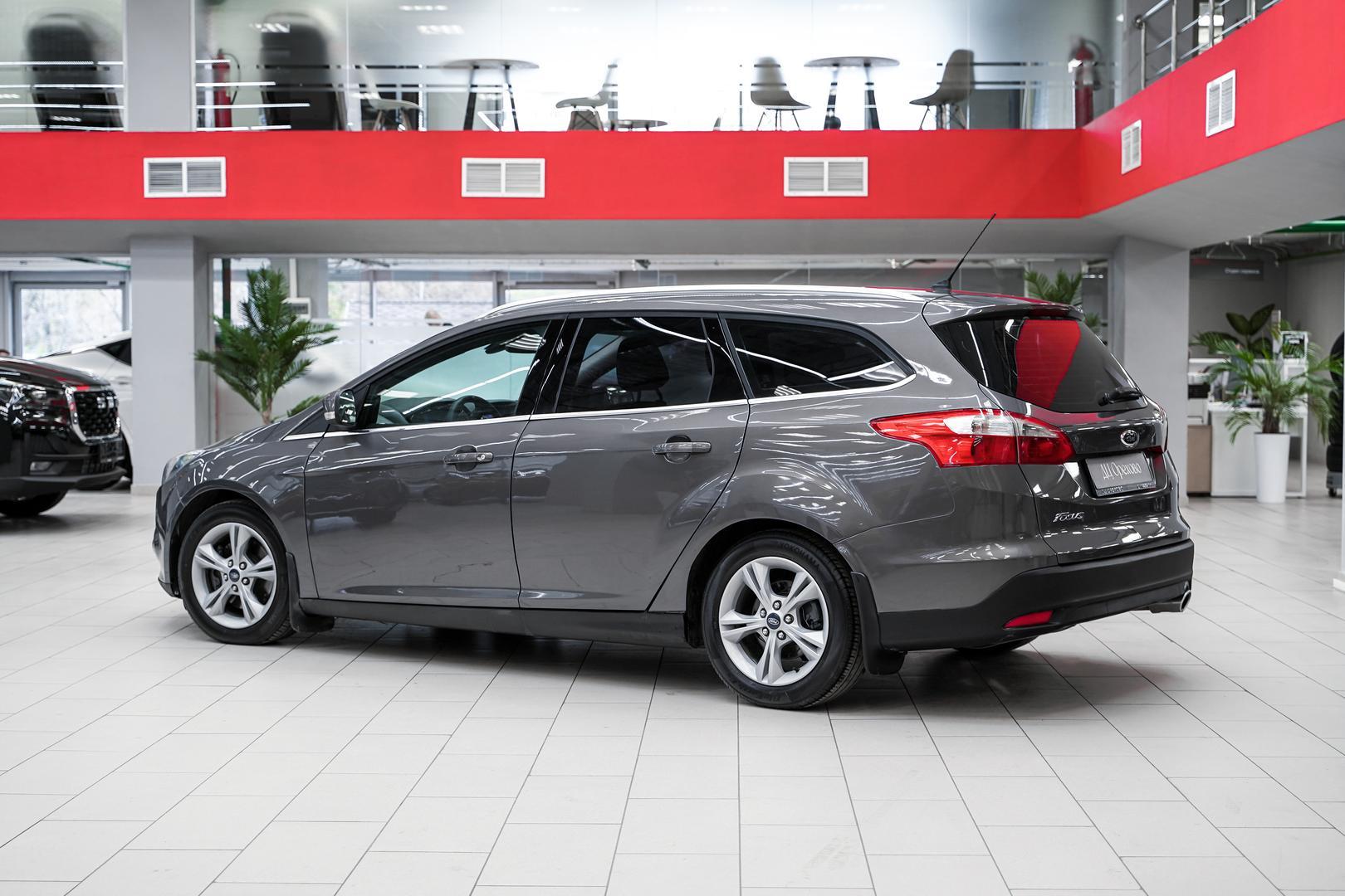 Ford Focus 2012, серый, ДЦ Орехово