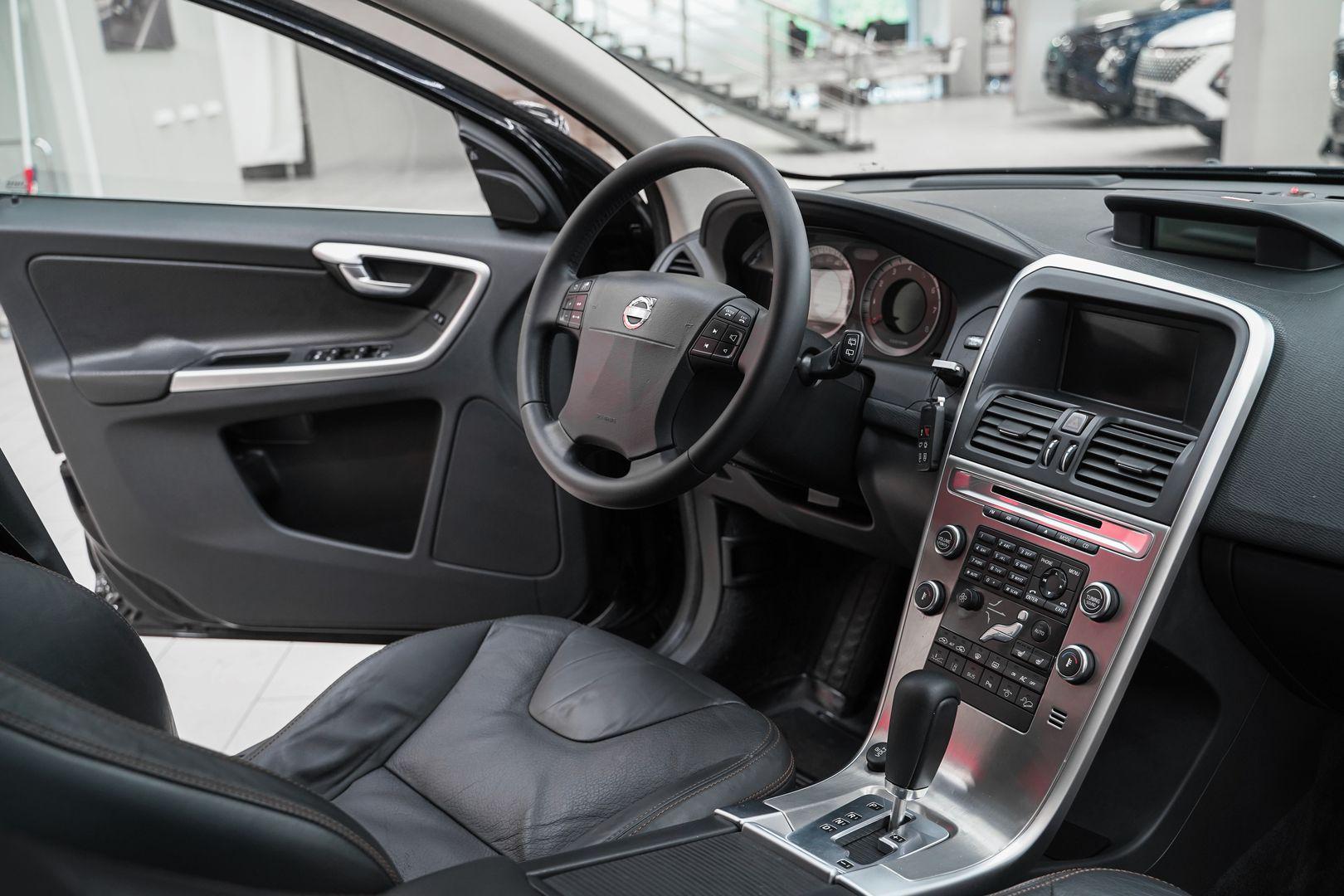 Volvo XC60 2008, черный, ДЦ Орехово