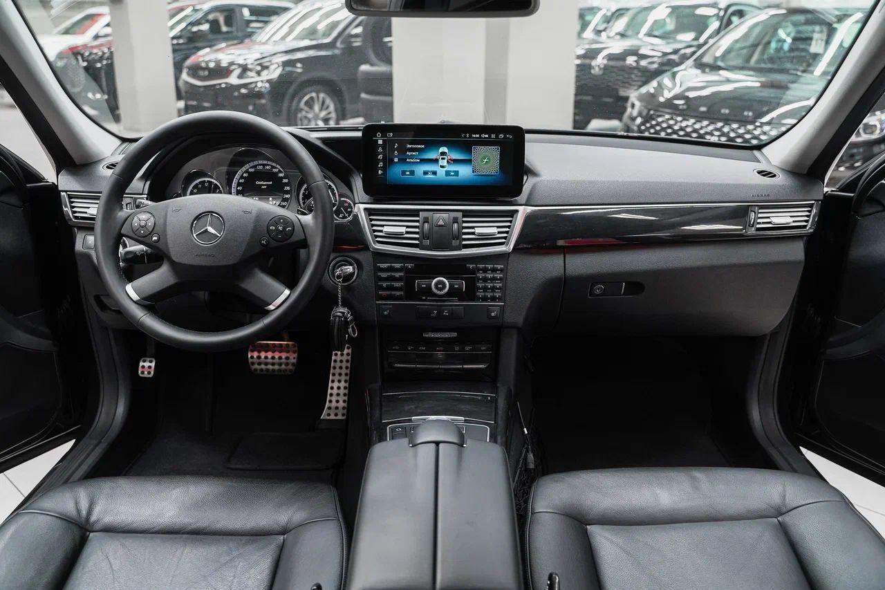 Mercedes-Benz E-Класс 2011, черный, ДЦ Орехово