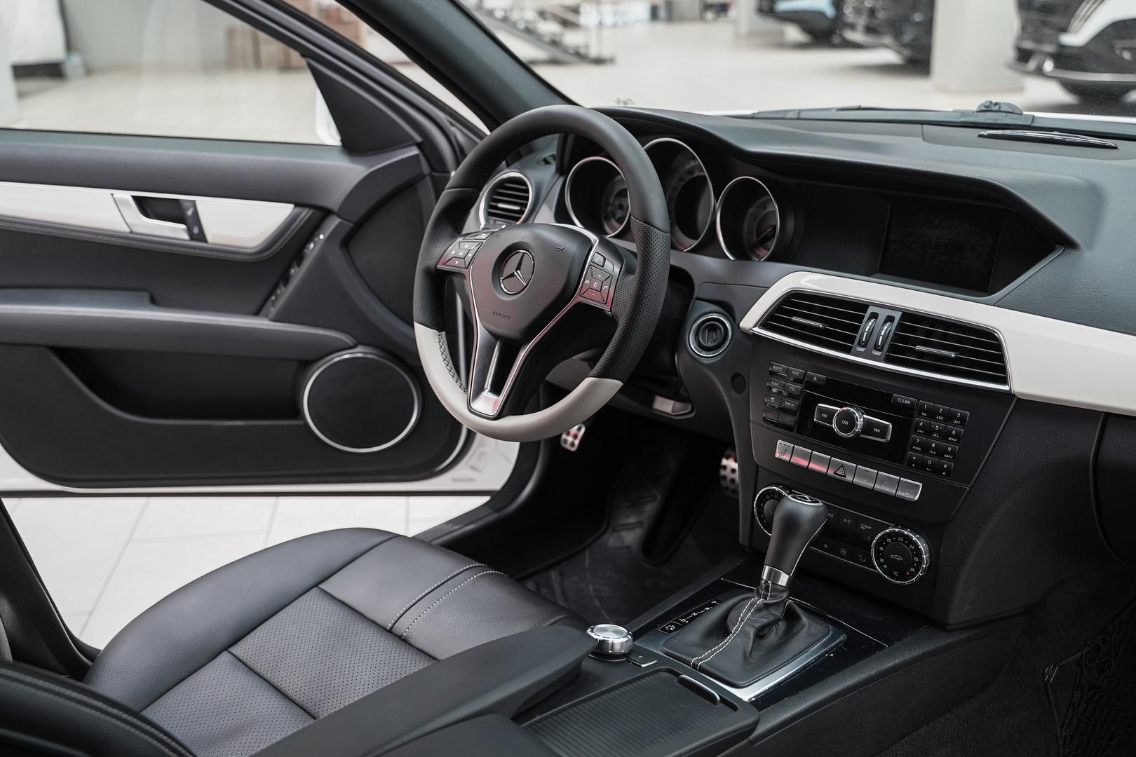 Mercedes-Benz C-Класс 2012, белый, ДЦ Орехово