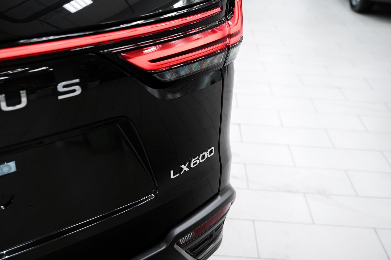 Lexus LX 2025, черный, ДЦ Орехово