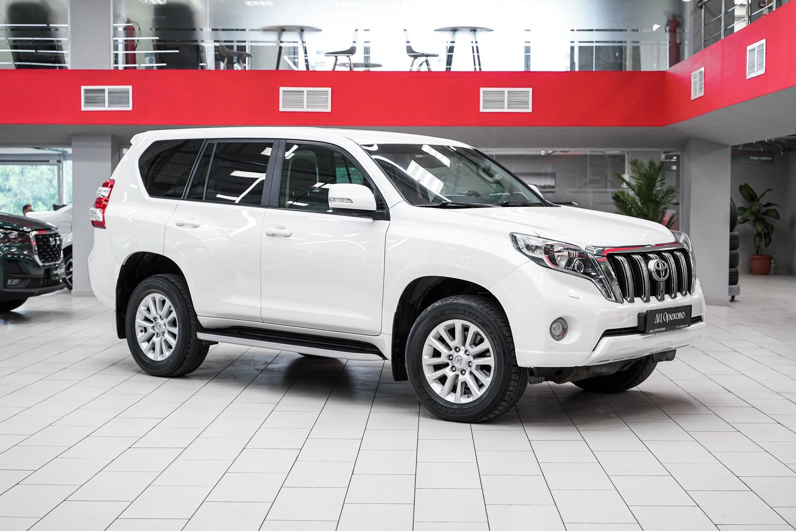 Toyota Land Cruiser Prado 2014, белый, ДЦ Орехово