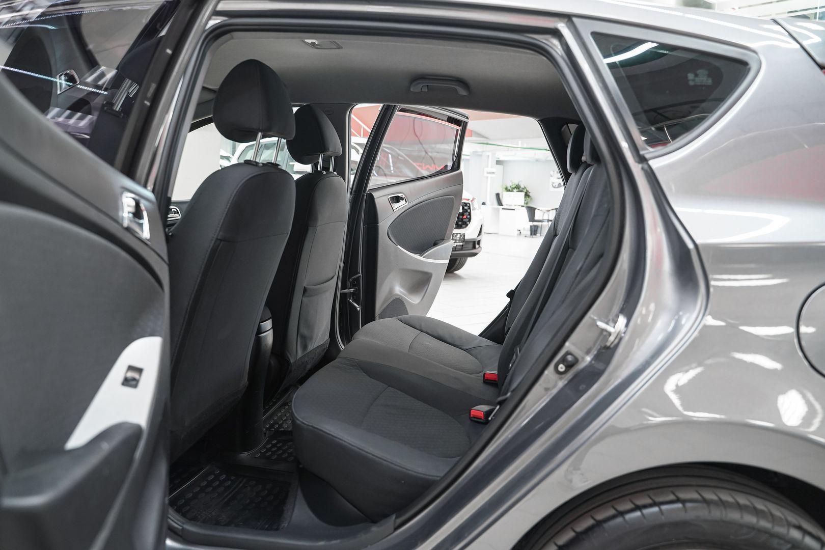Hyundai Solaris 2011, серый, ДЦ Орехово