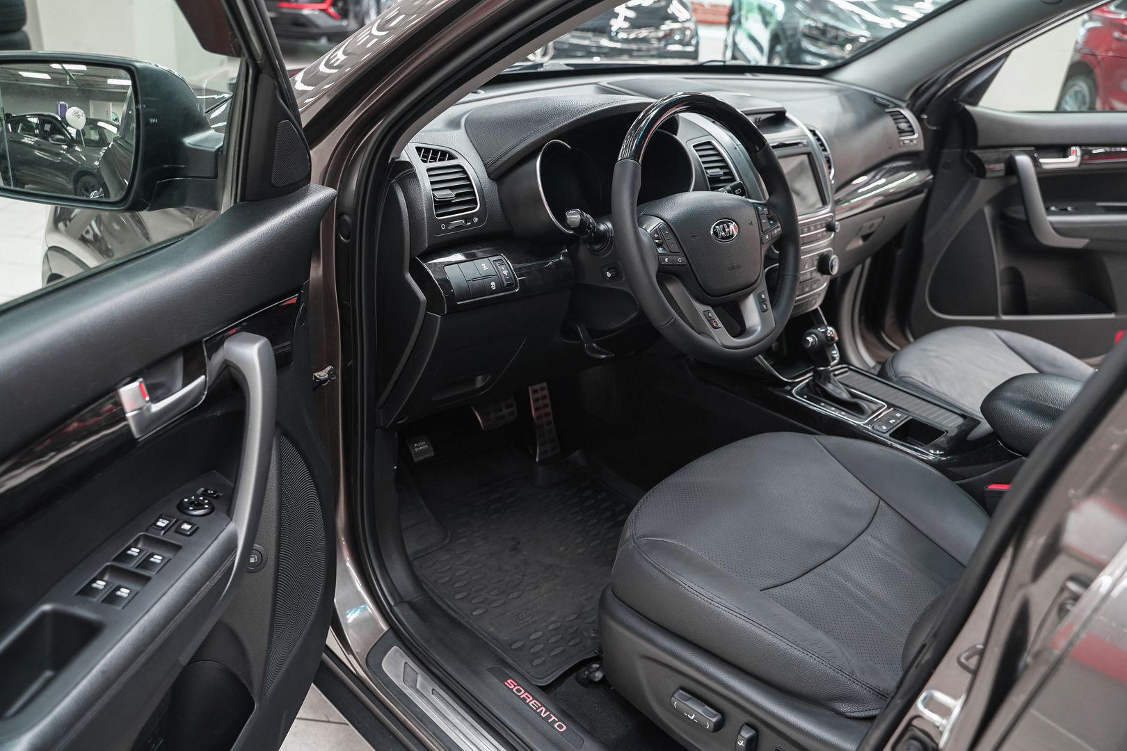 Kia Sorento 2013, бежевый, ДЦ Орехово