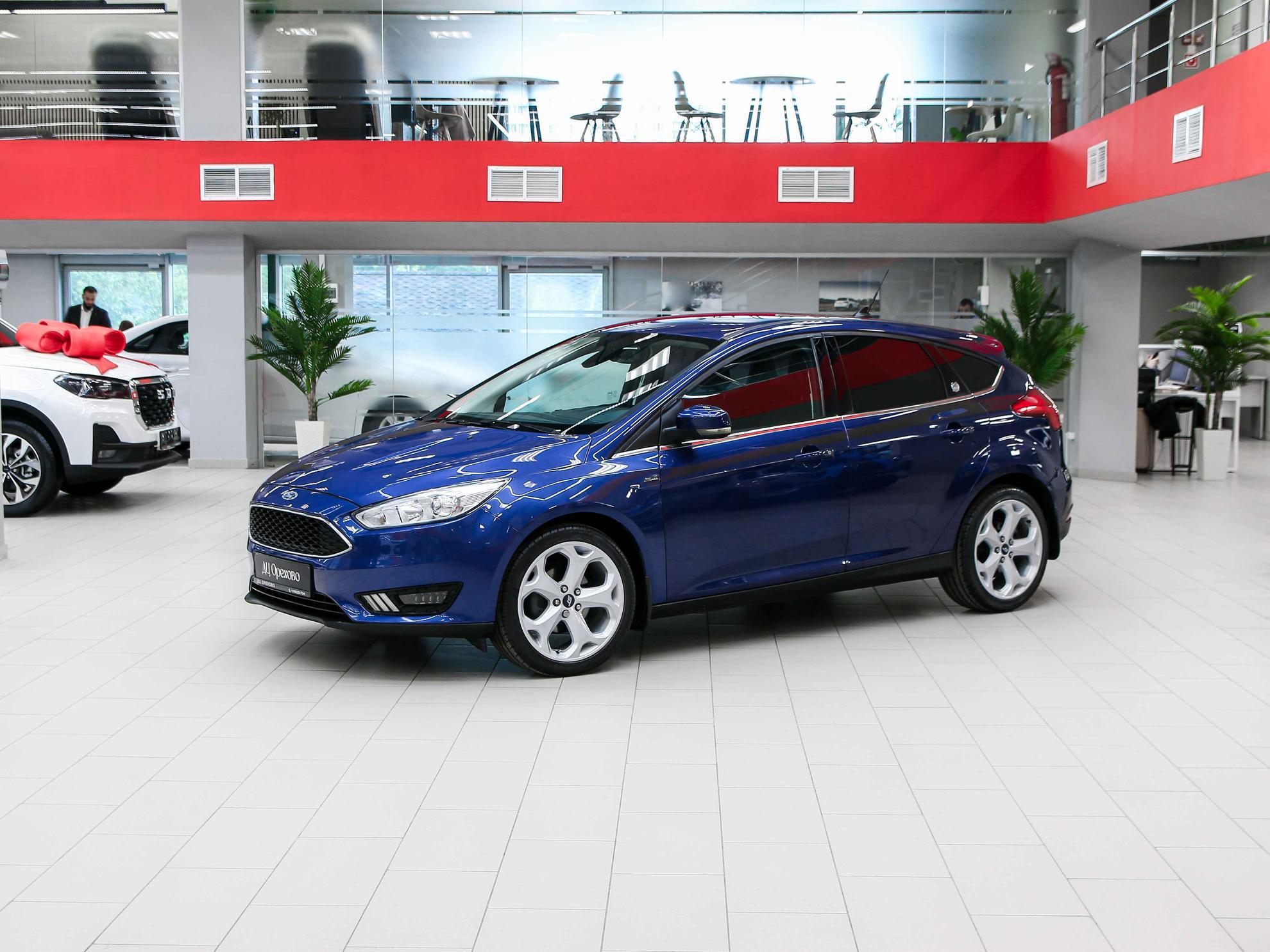 Ford Focus 2016, синий, ДЦ Орехово