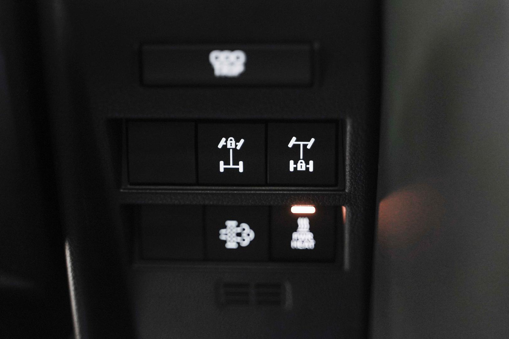 Toyota Land Cruiser 2026, черный, ДЦ Орехово