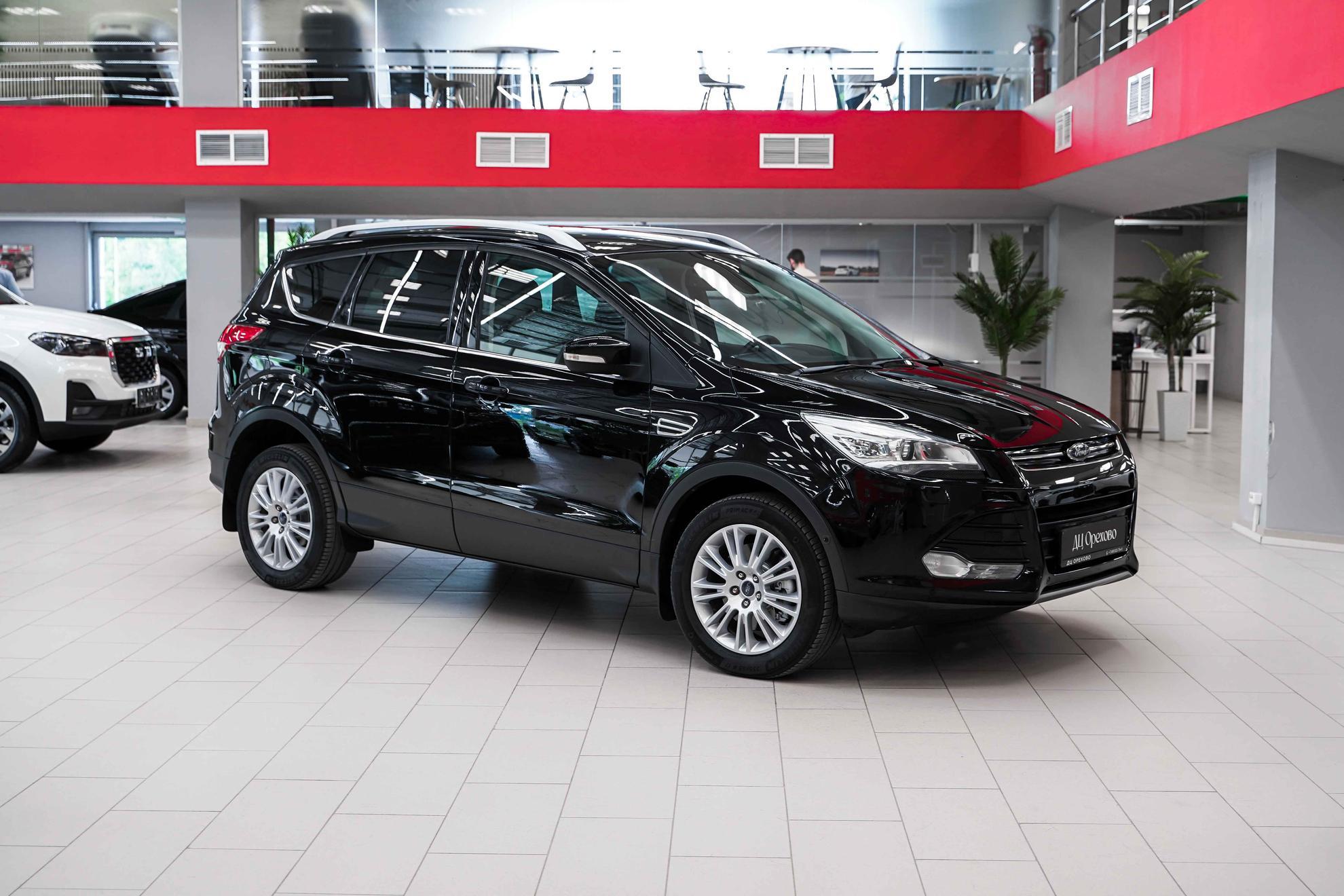 Ford Kuga 2013, черный, ДЦ Орехово