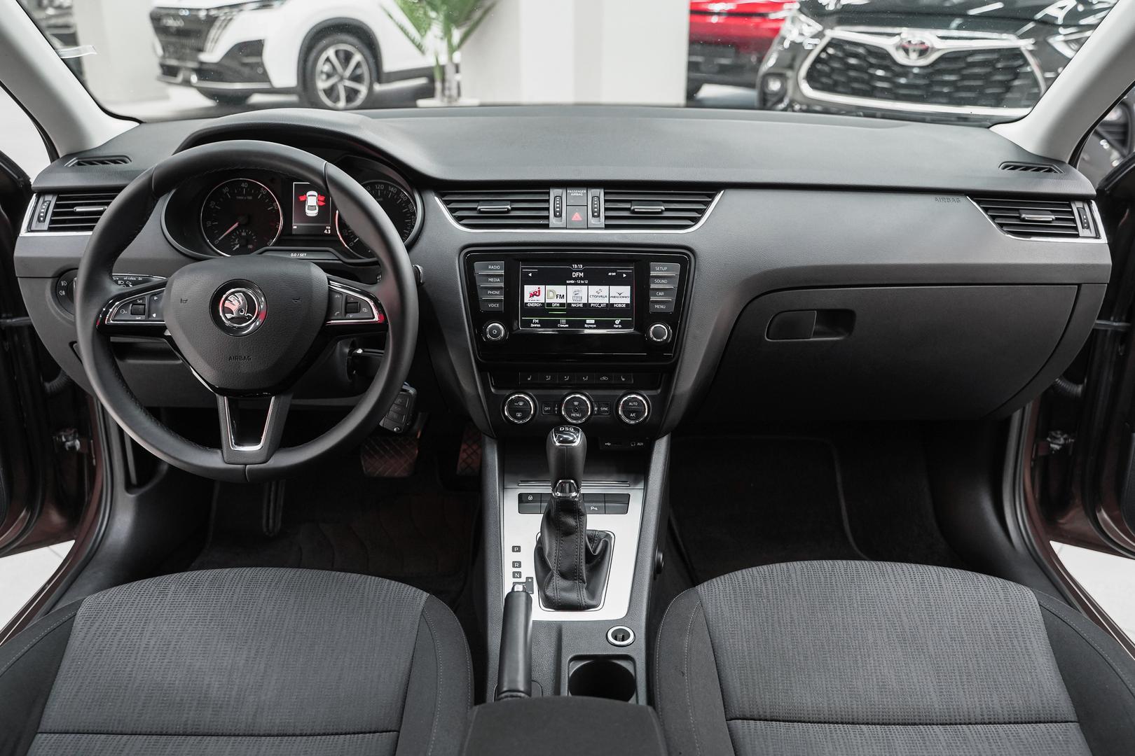 Skoda Octavia 2016, коричневый, ДЦ Орехово