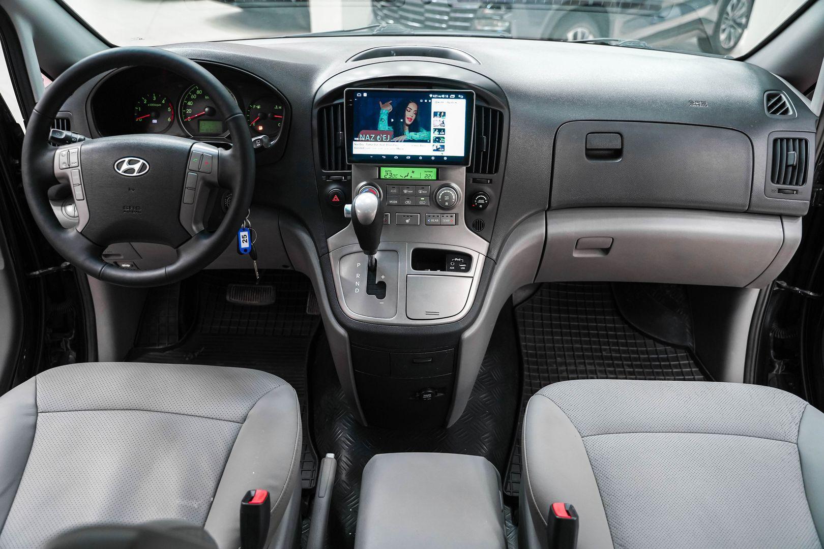 Hyundai Grand Starex 2012, черный, ДЦ Орехово