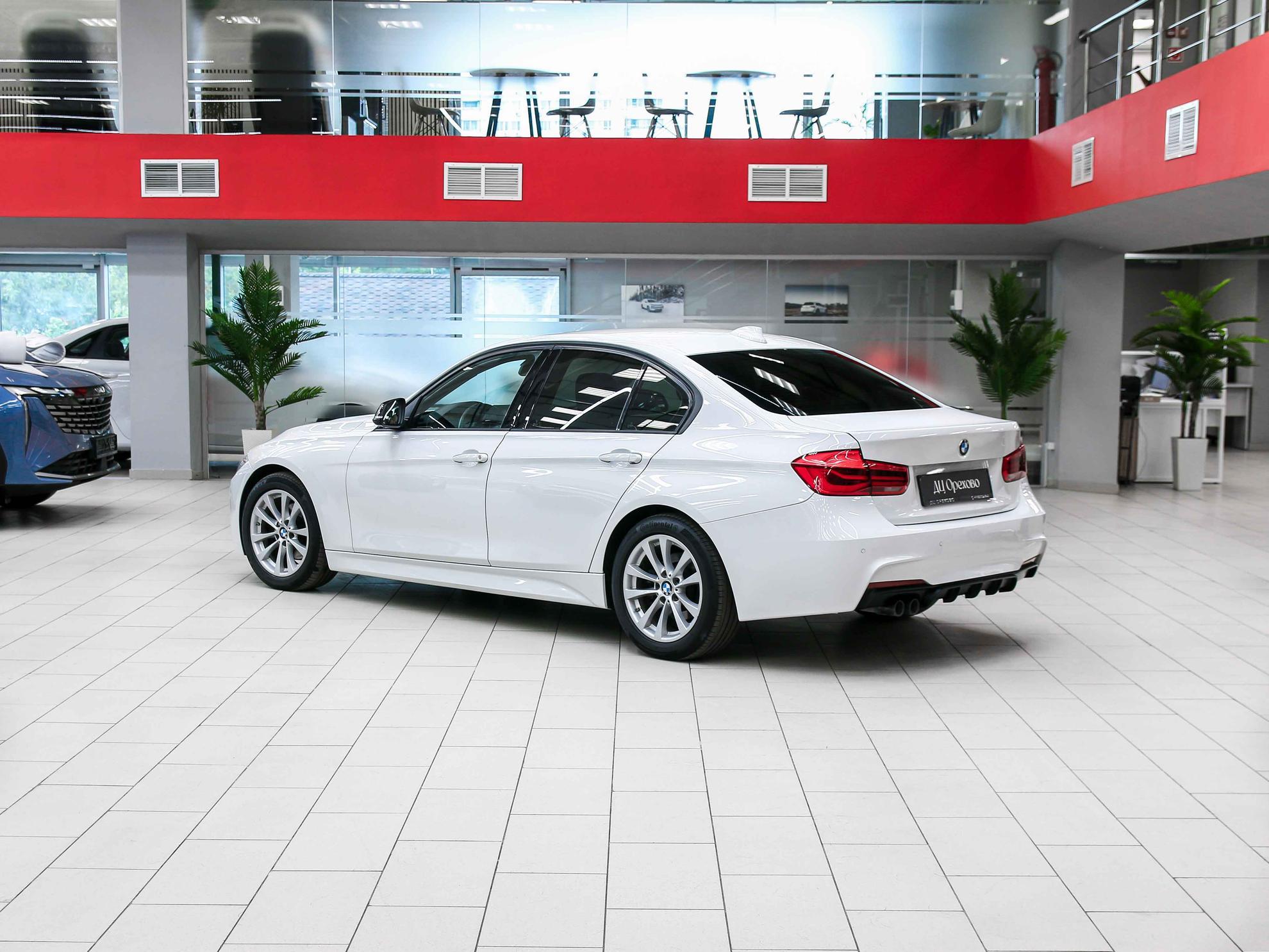 BMW 3 серии 2017, белый, ДЦ Орехово