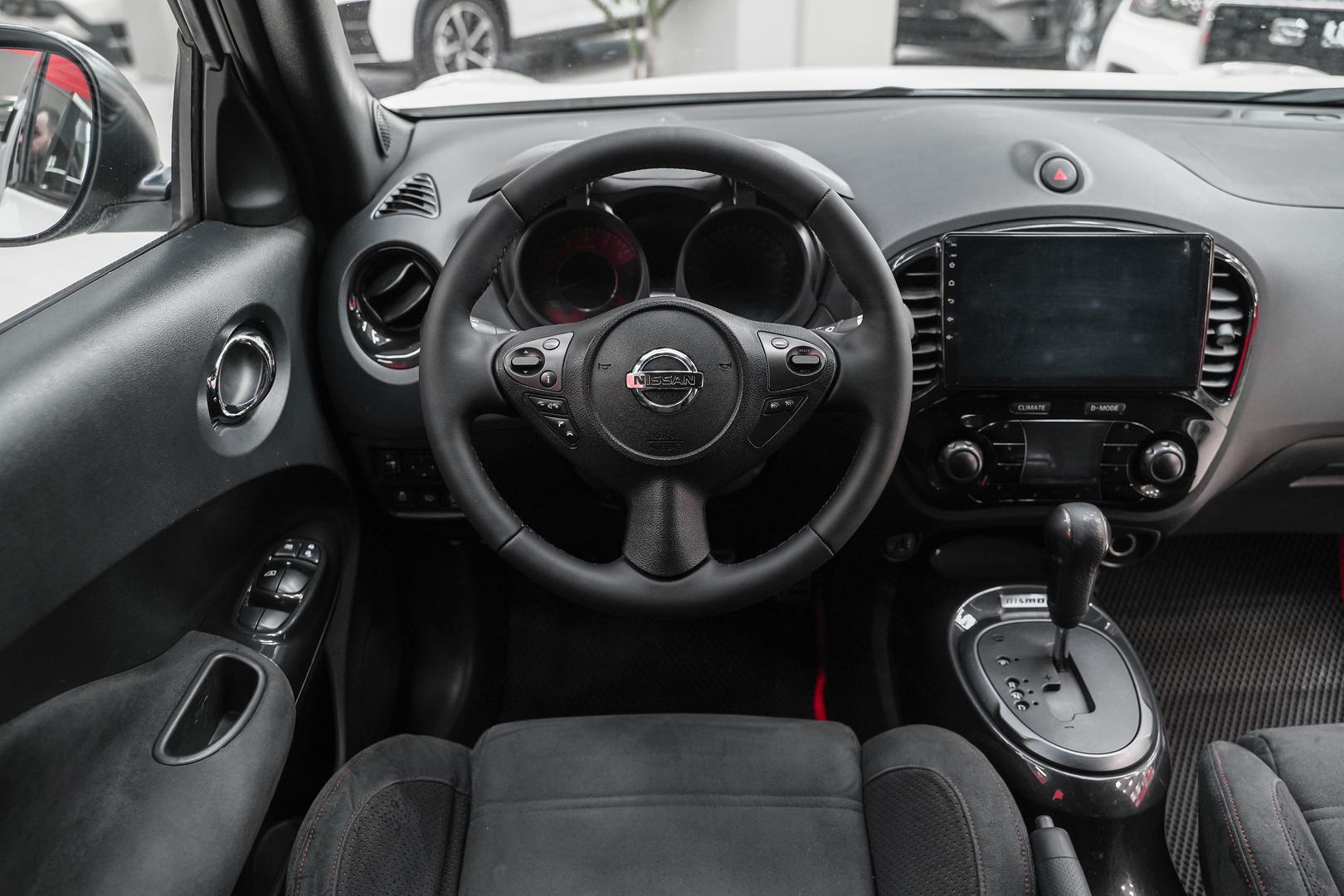 Nissan Juke Nismo 2013, белый, ДЦ Орехово