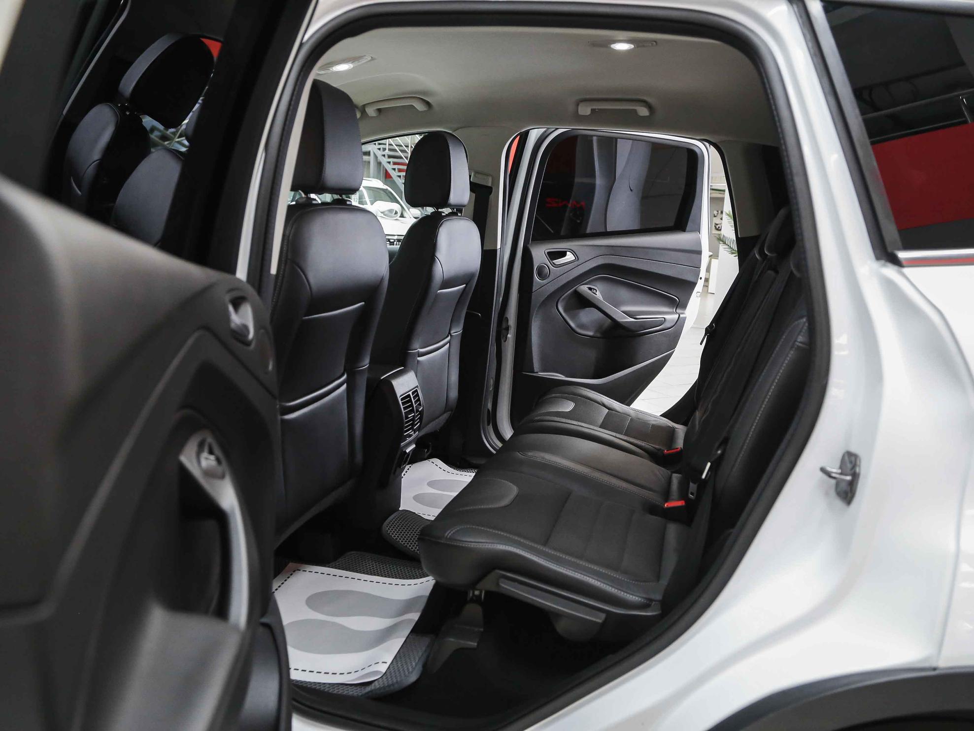 Ford Kuga 2014, белый, ДЦ Орехово