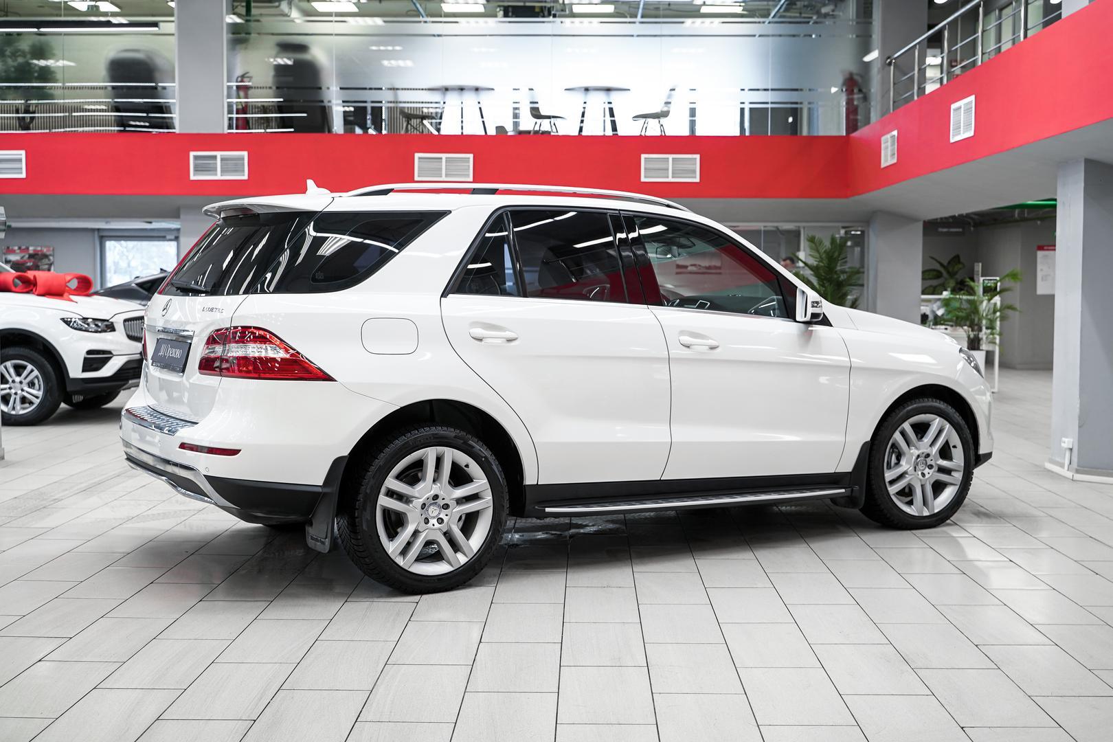 Mercedes-Benz M-Класс 2014, белый, ДЦ Орехово