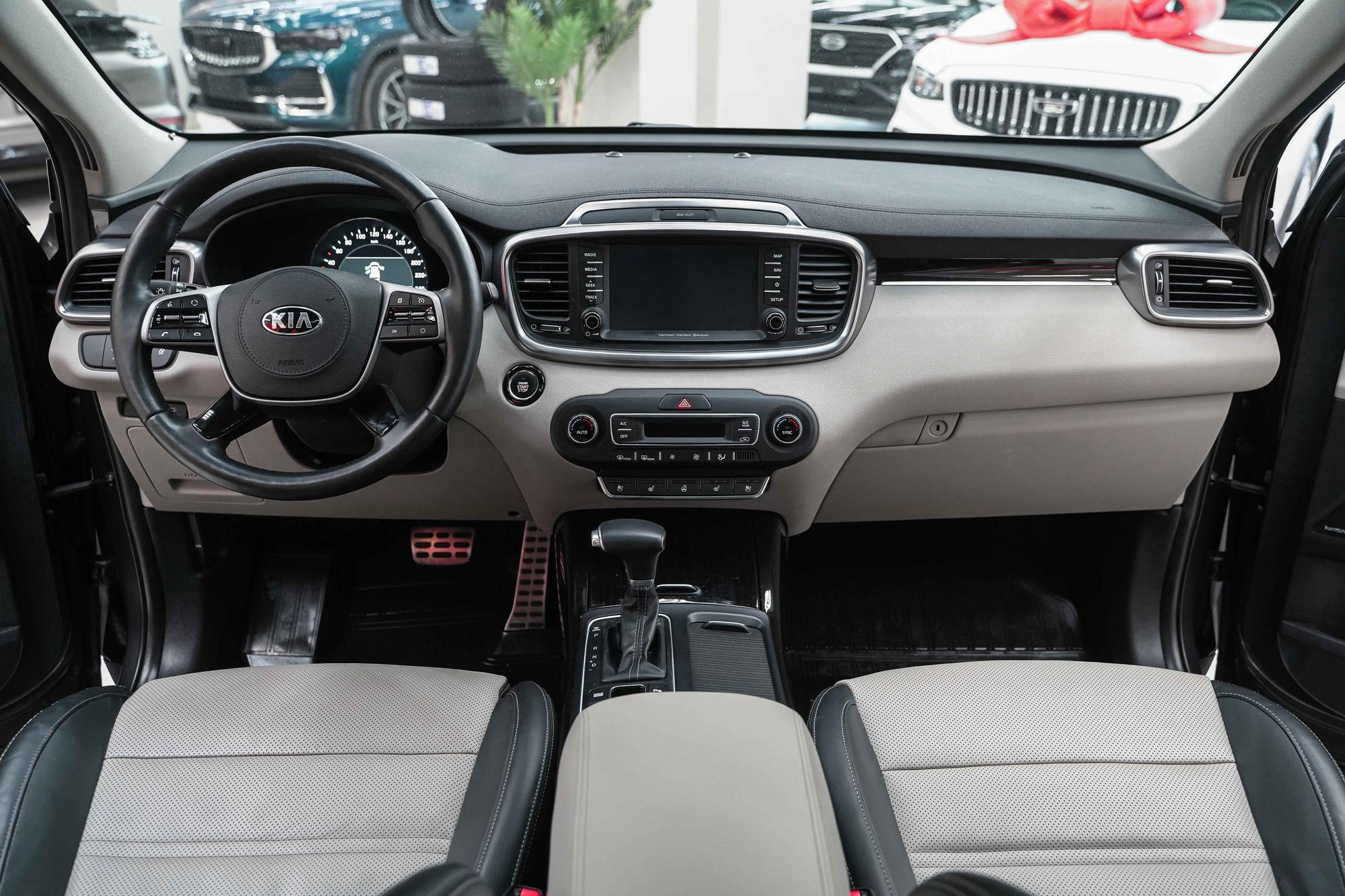 Kia Sorento 2018, серый, ДЦ Орехово