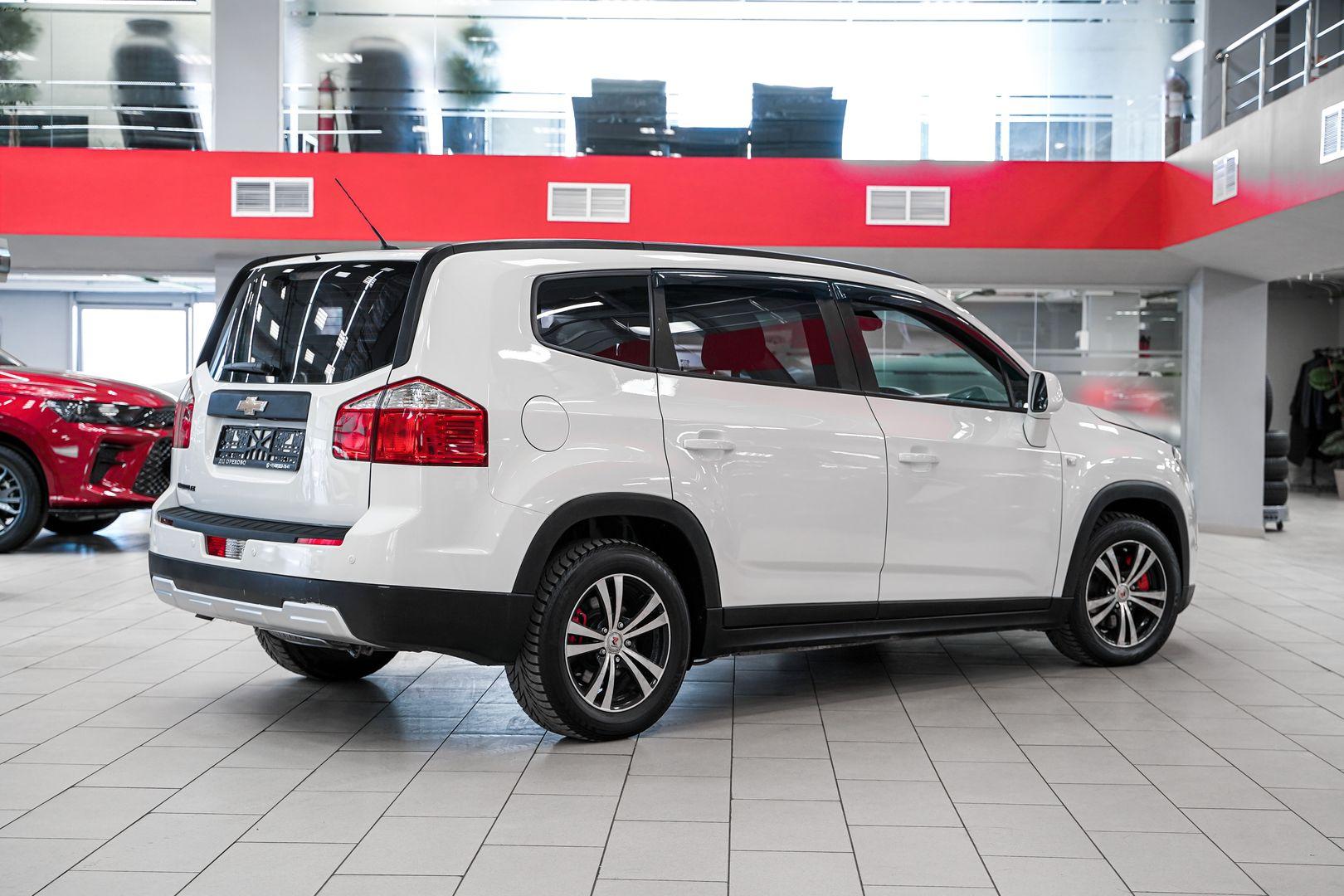 Chevrolet Orlando 2012, белый, ДЦ Орехово