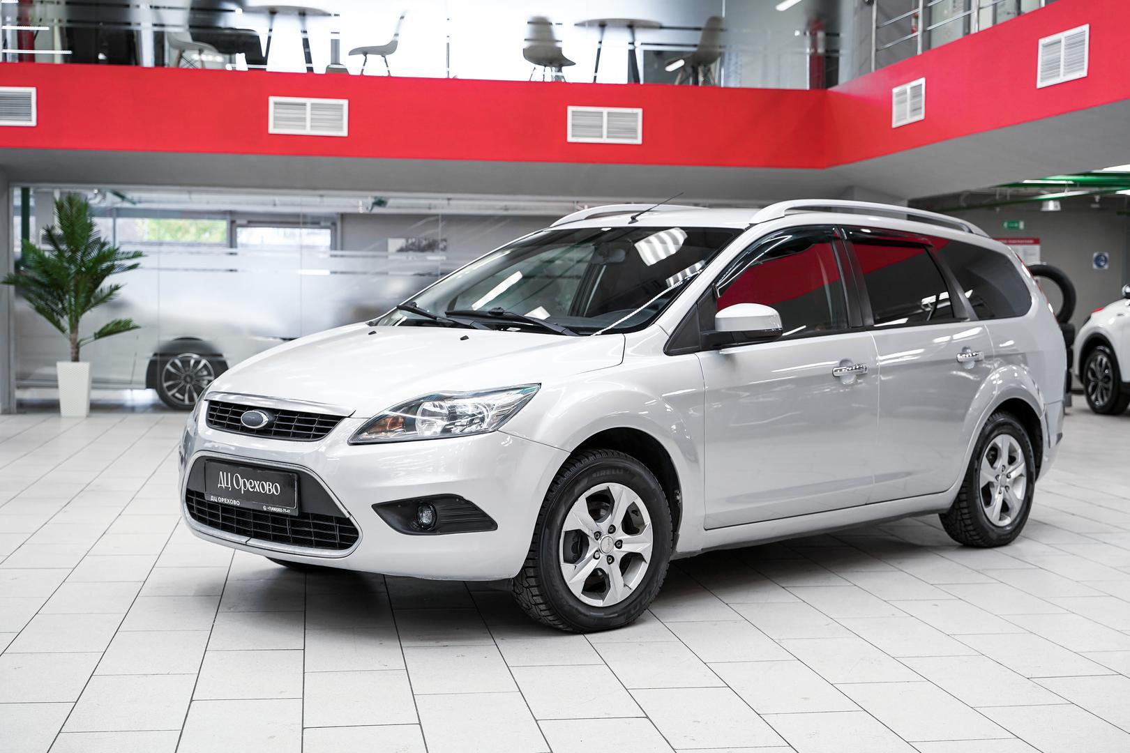 Ford Focus 2010, серебряный, ДЦ Орехово