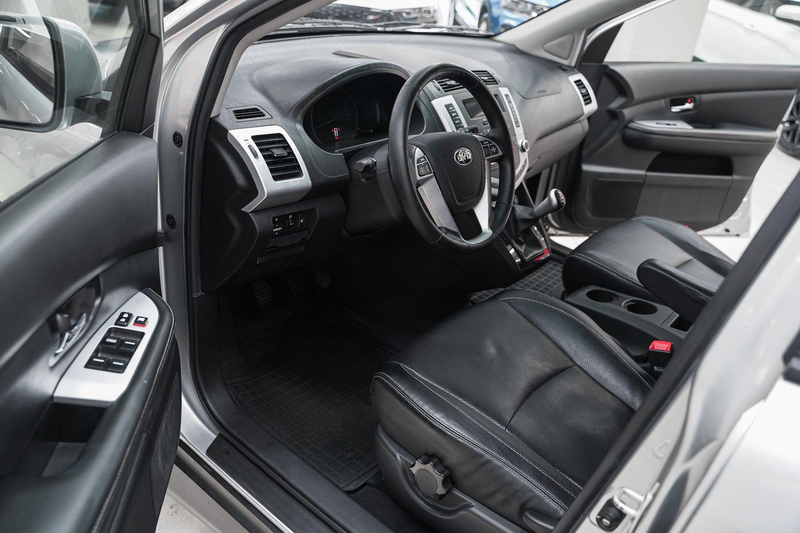 BYD S6 2013, серебряный, ДЦ Орехово