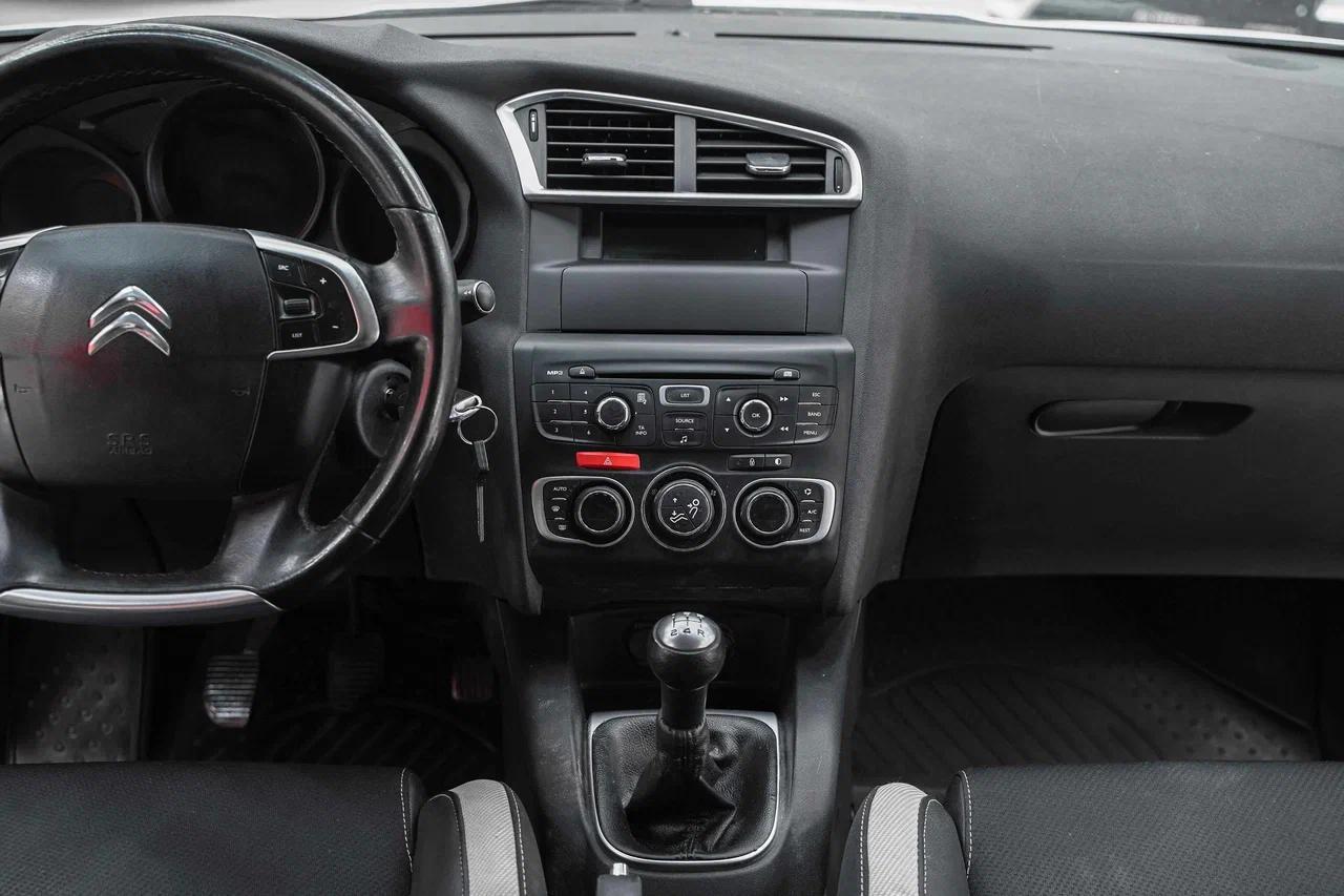 Citroen C4 2012, белый, ДЦ Орехово