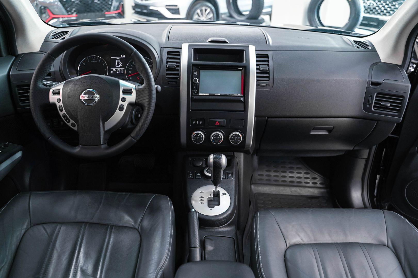 Nissan X-Trail 2012, черный, ДЦ Орехово