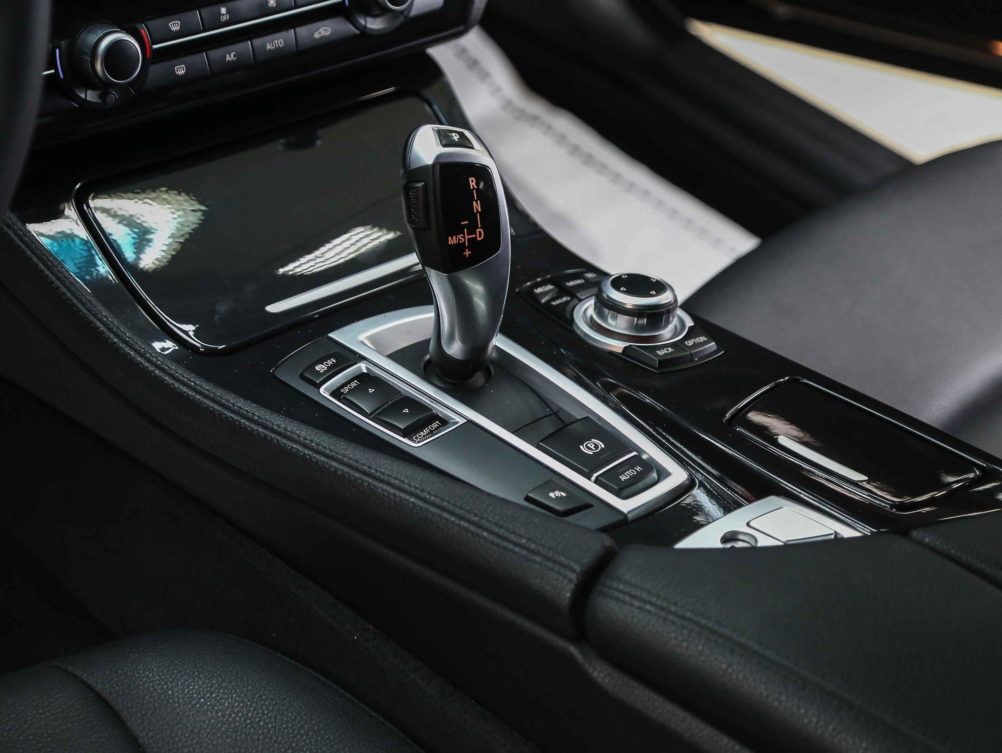 BMW 5 серии 2014, синий, ДЦ Орехово