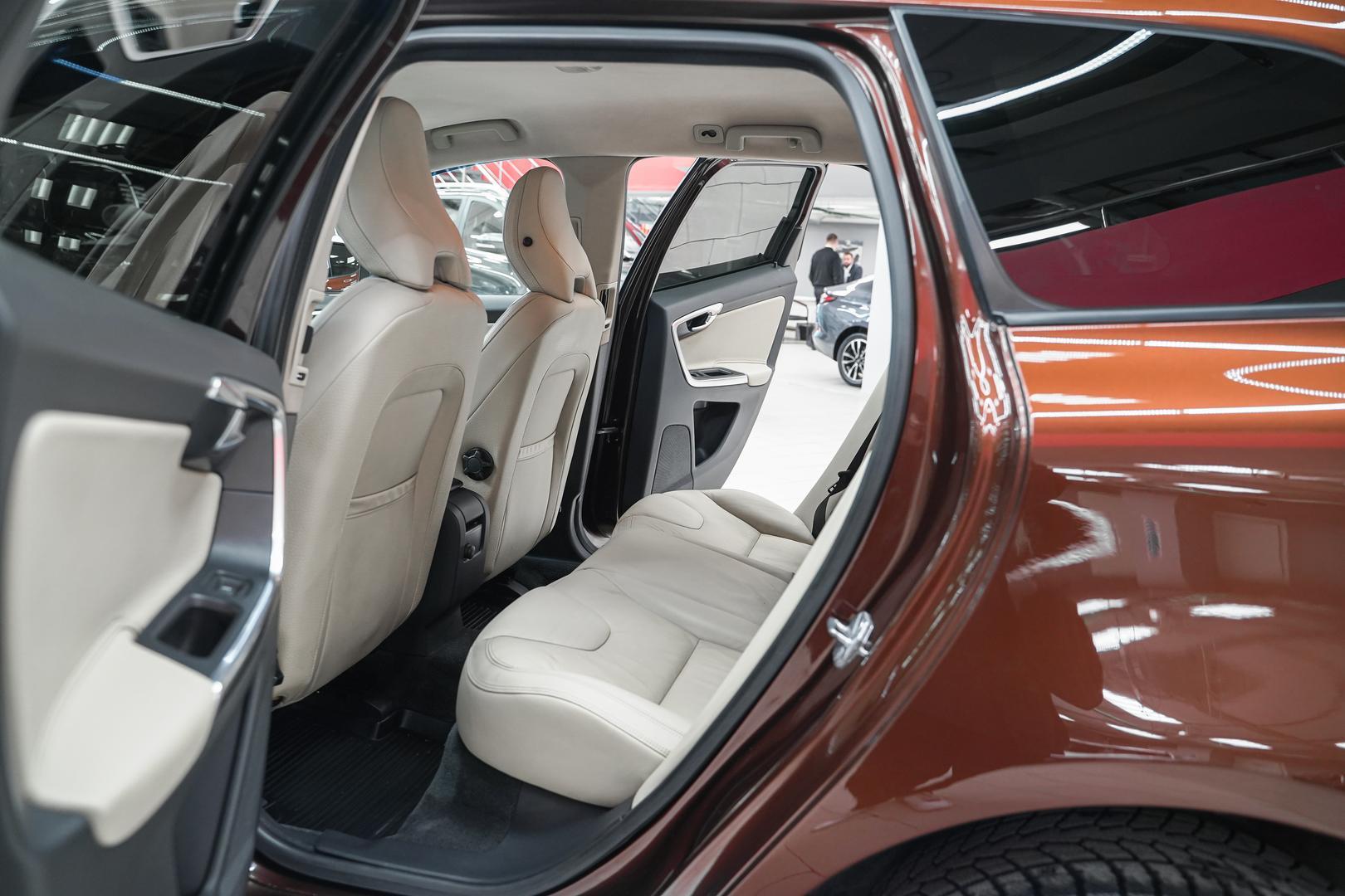 Volvo XC60 2013, коричневый, ДЦ Орехово