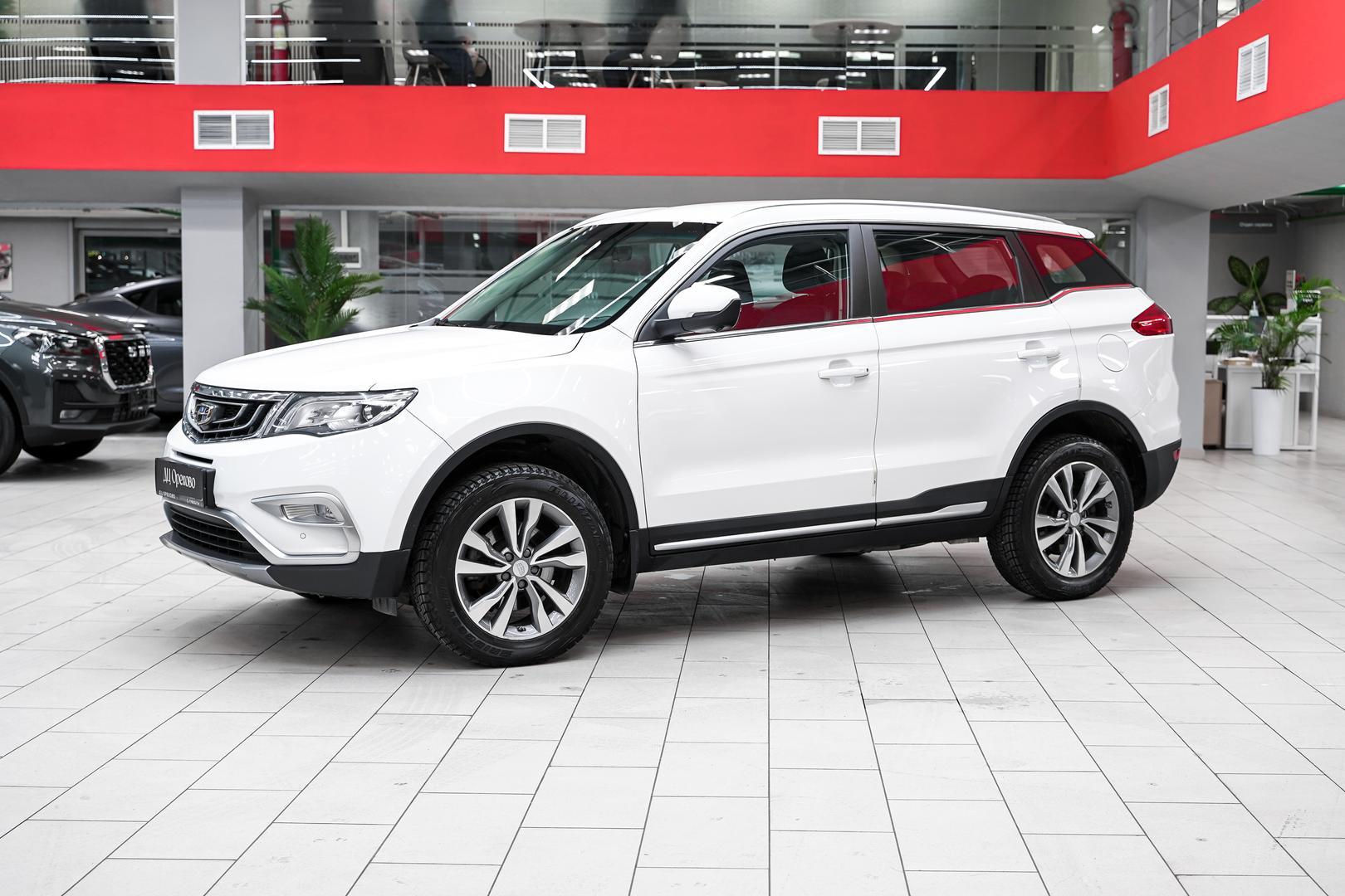 Geely Atlas 2021, белый, ДЦ Орехово