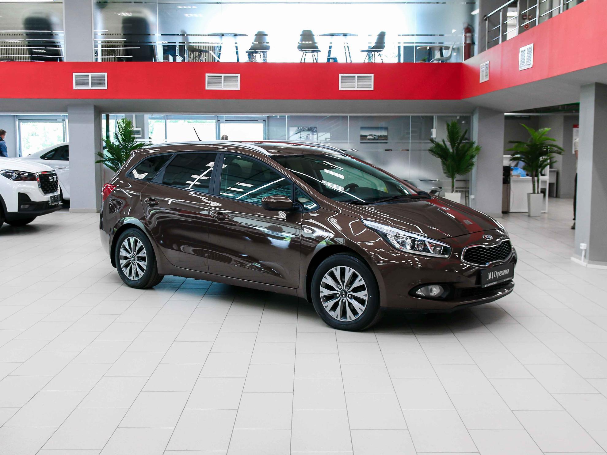 Kia Ceed 2013, коричневый, ДЦ Орехово