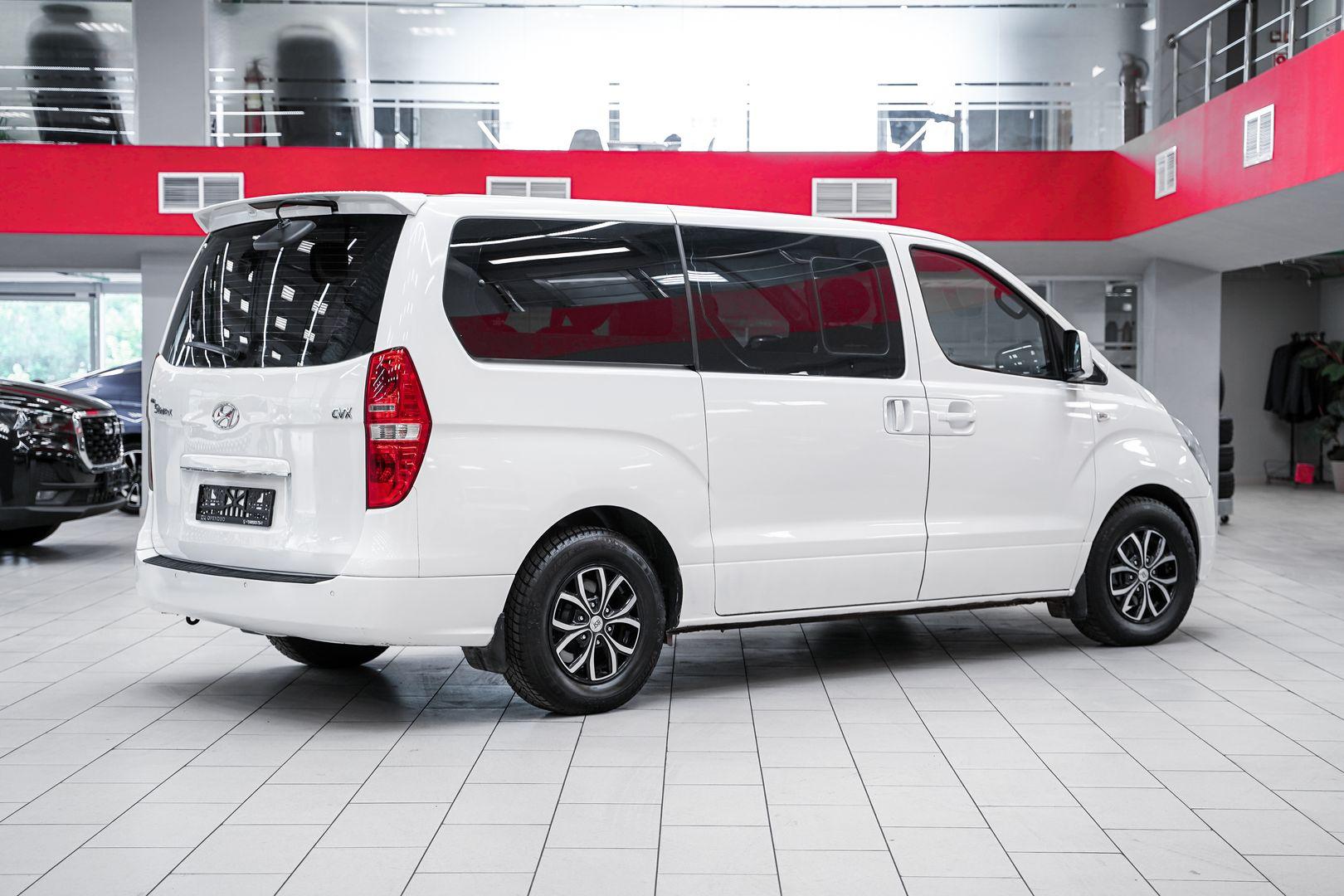 Hyundai Grand Starex 2011, белый, ДЦ Орехово