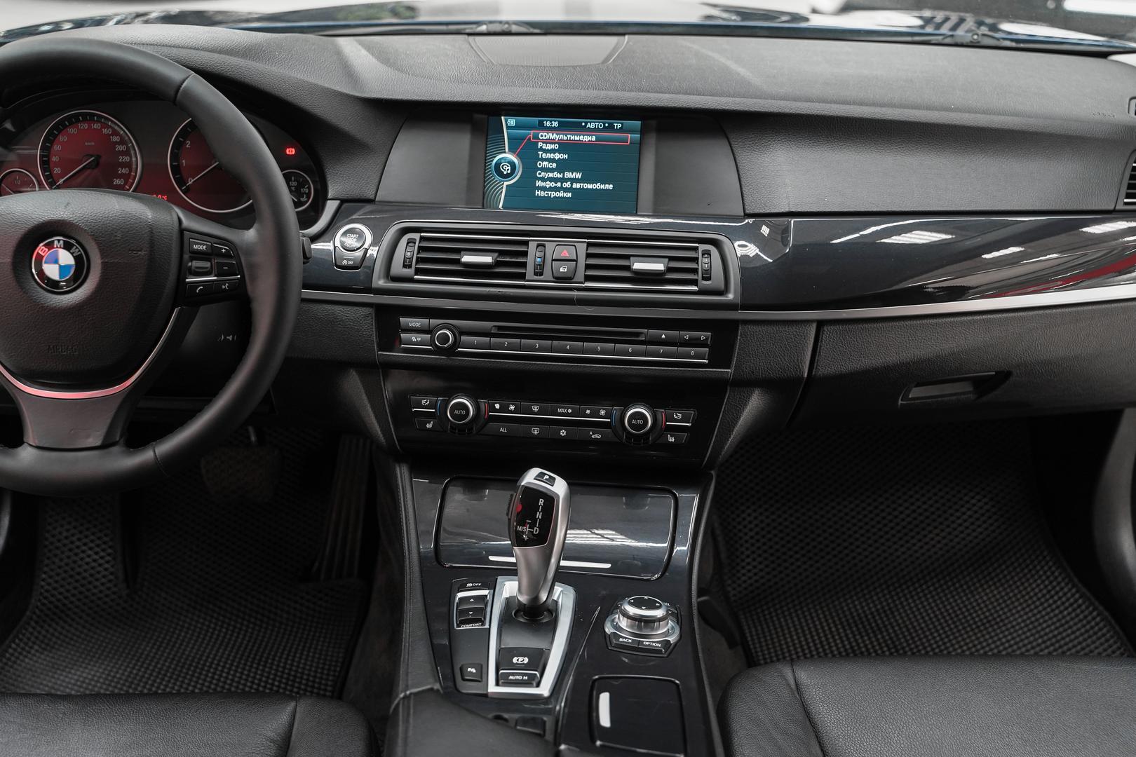 BMW 5 серии 2012, синий, ДЦ Орехово
