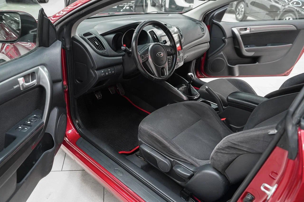 Kia Cerato 2011, красный, ДЦ Орехово