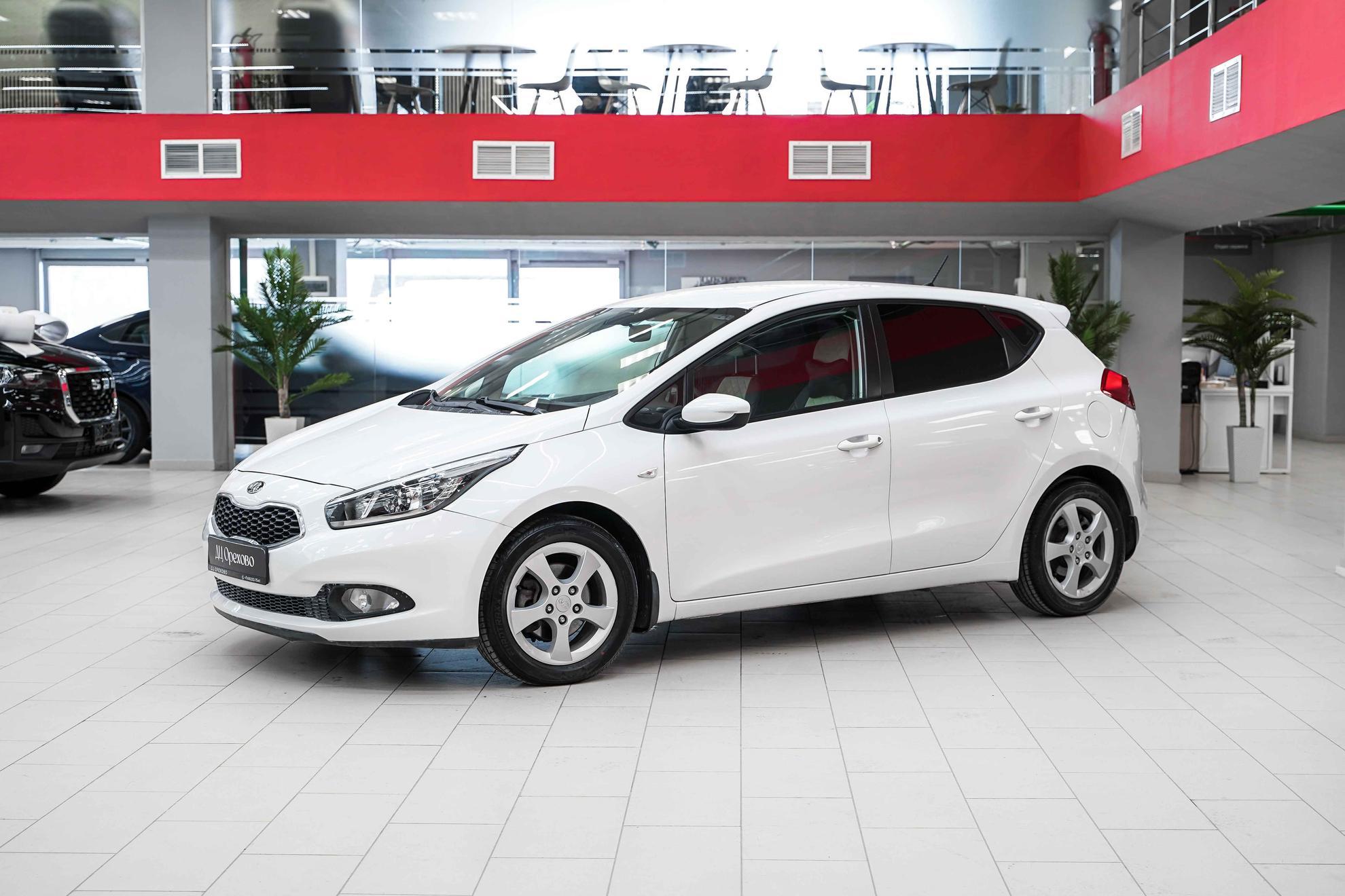 Kia Ceed 2015, белый, ДЦ Орехово