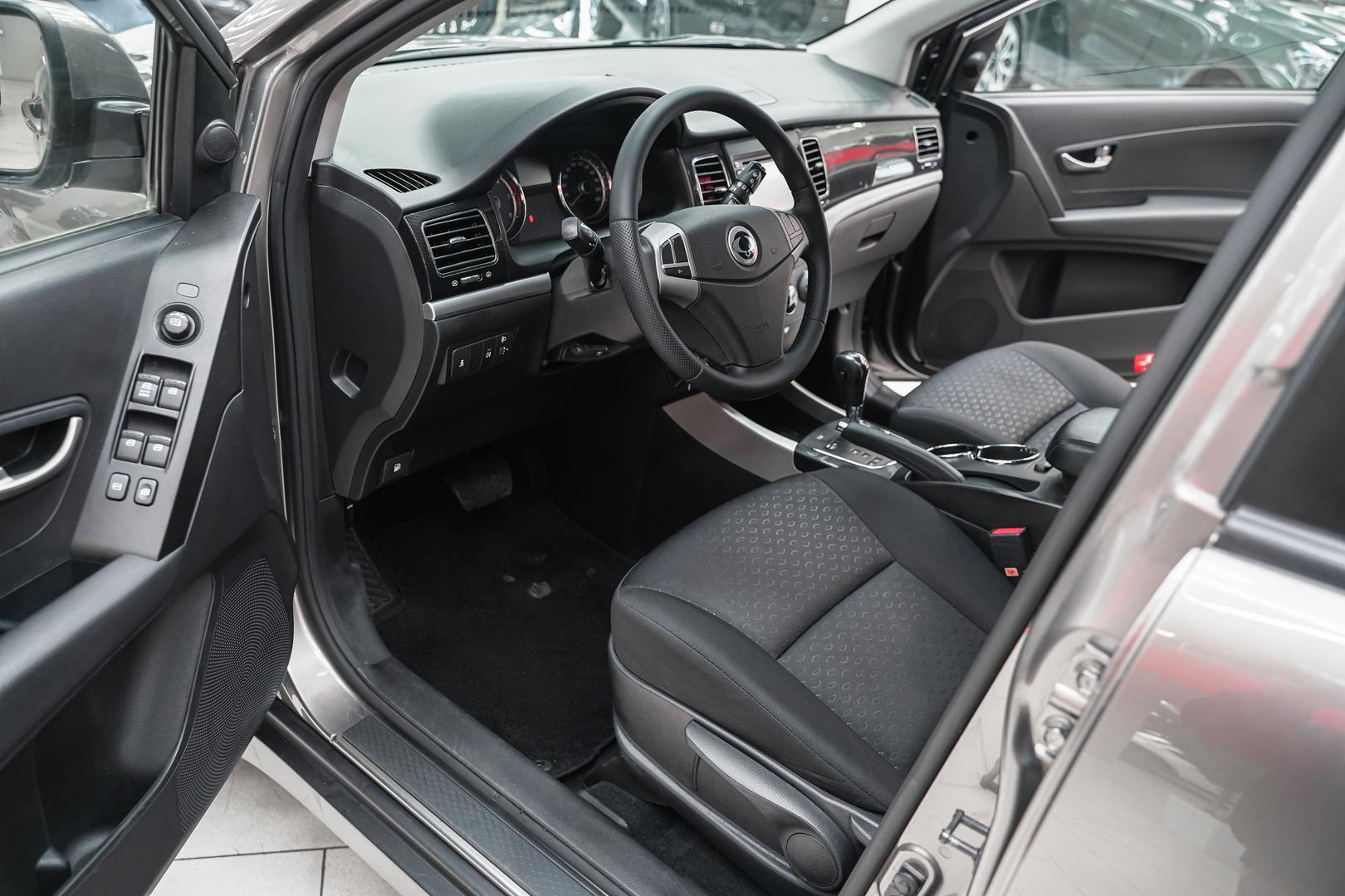 SsangYong Actyon 2013, серый, ДЦ Орехово