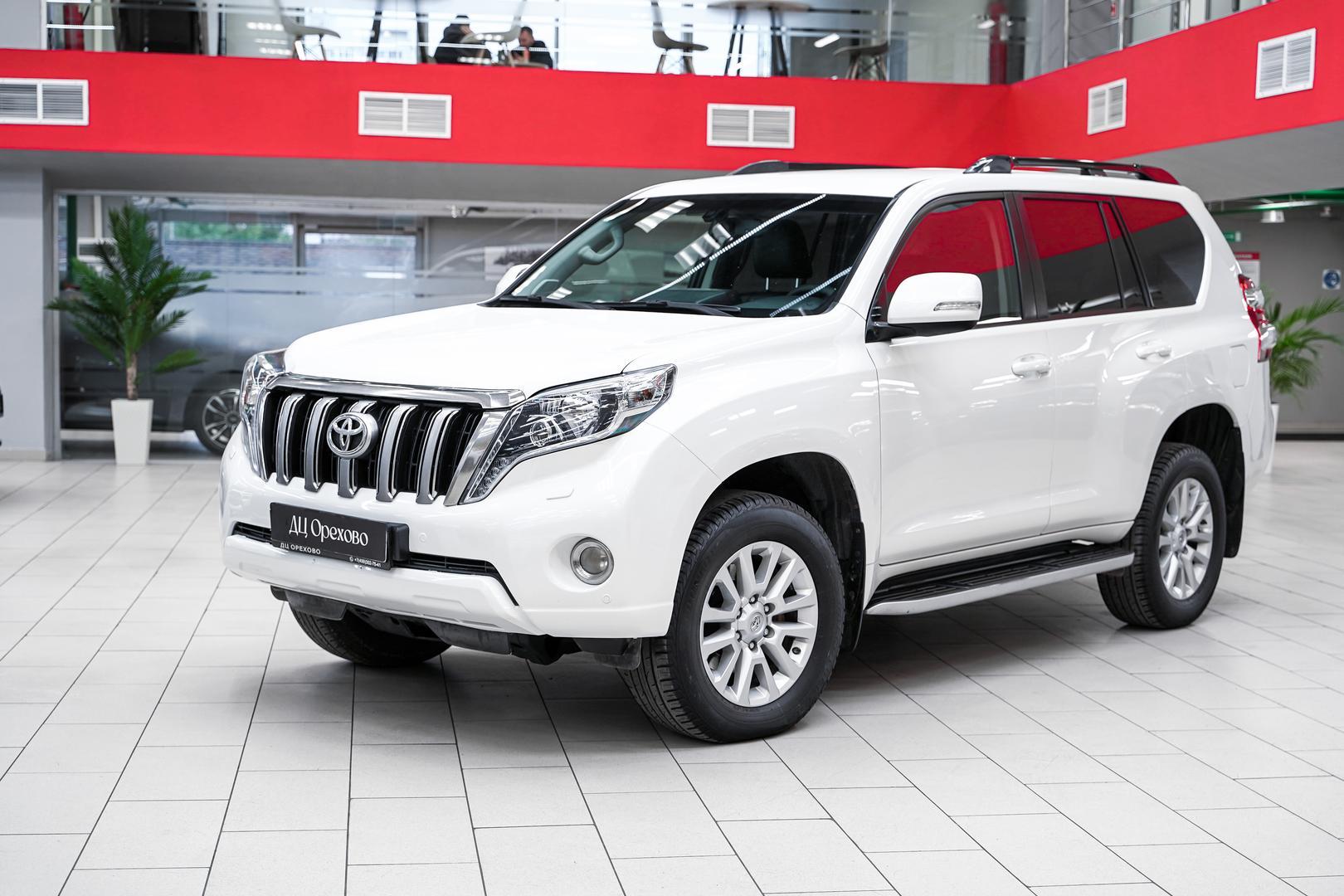 Toyota Land Cruiser Prado 2014, белый, ДЦ Орехово