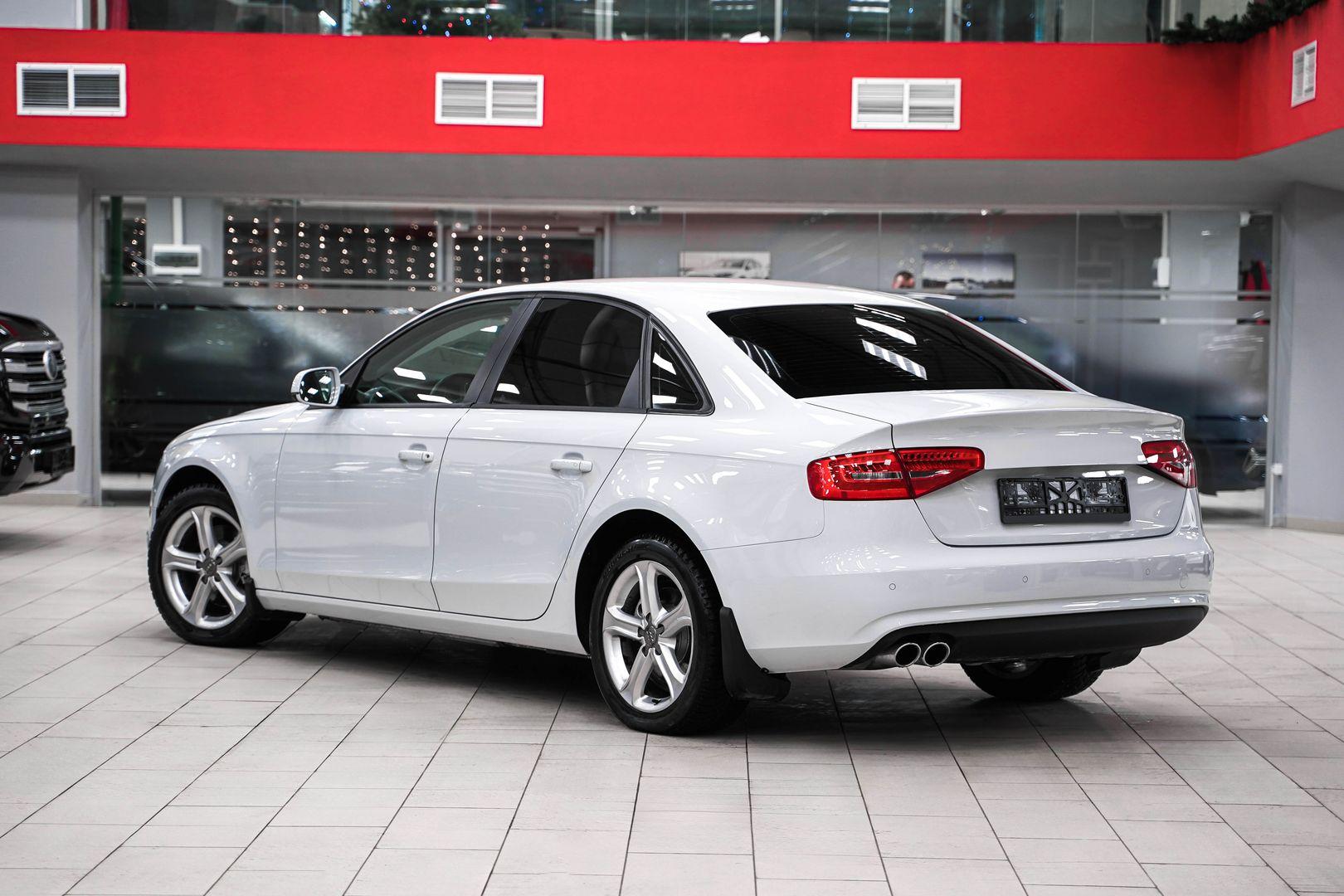 Audi A4 2015, белый, ДЦ Орехово