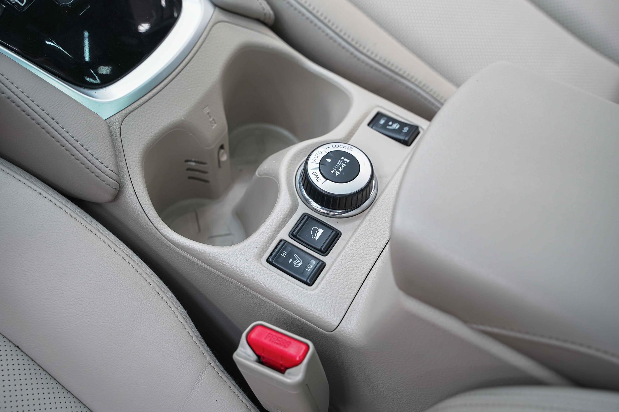 Nissan X-Trail 2015, черный, ДЦ Орехово