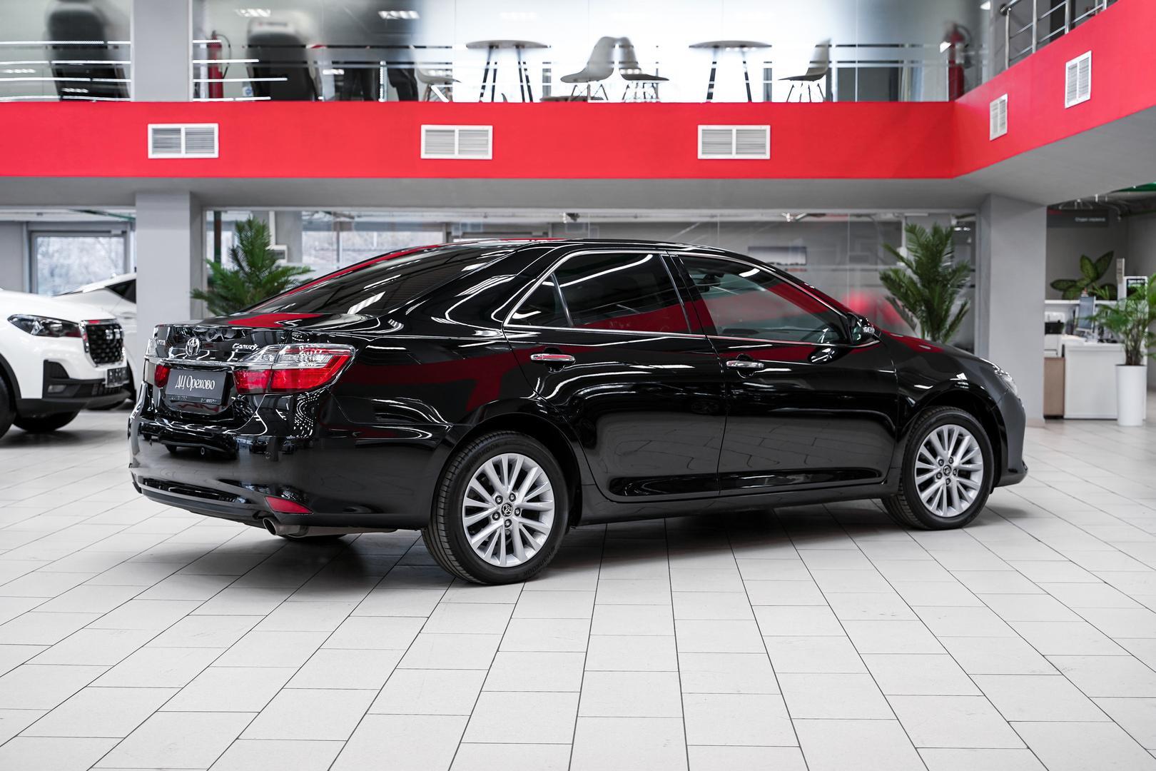 Toyota Camry 2016, черный, ДЦ Орехово