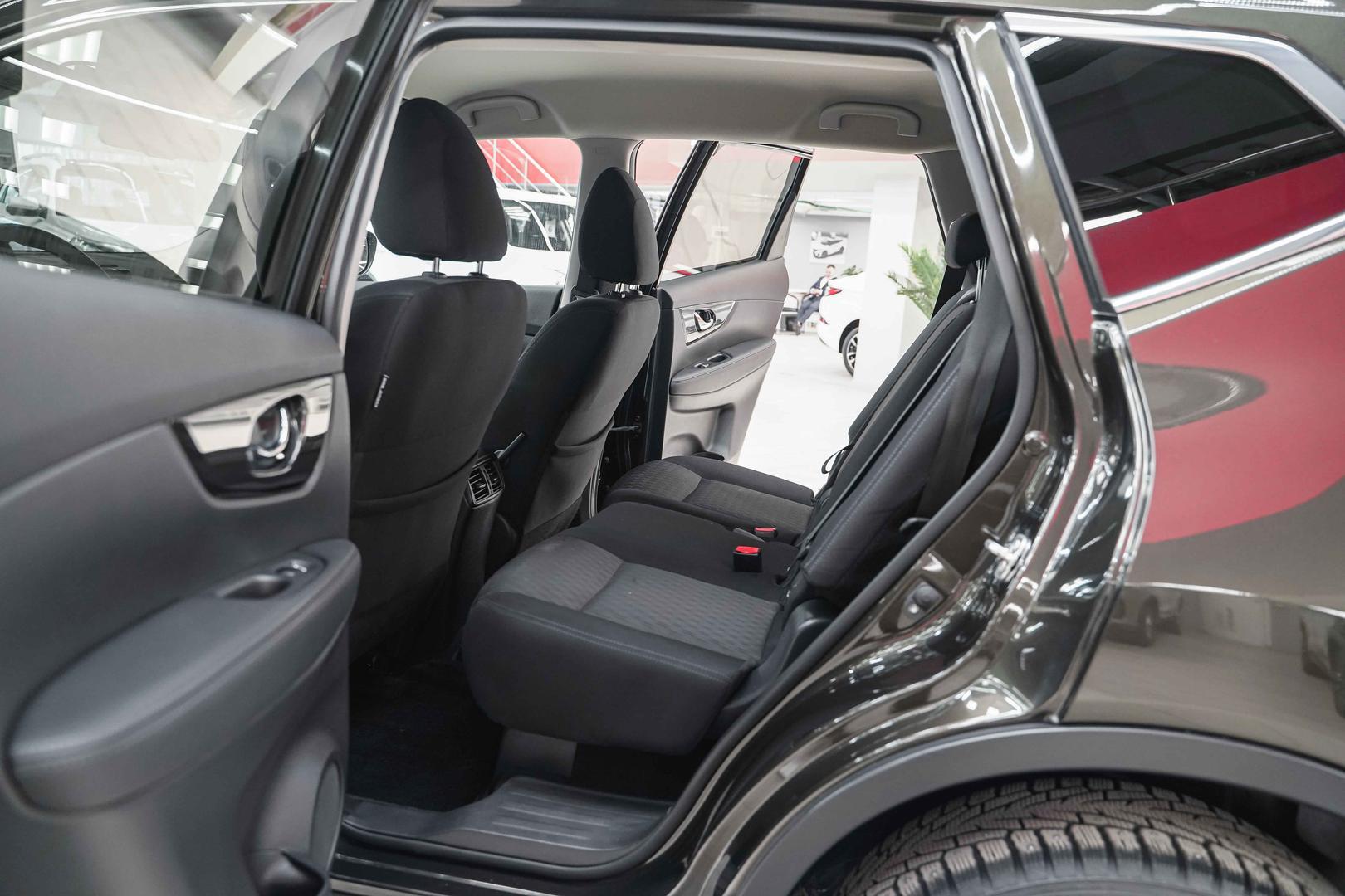 Nissan X-Trail 2019, зеленый, ДЦ Орехово