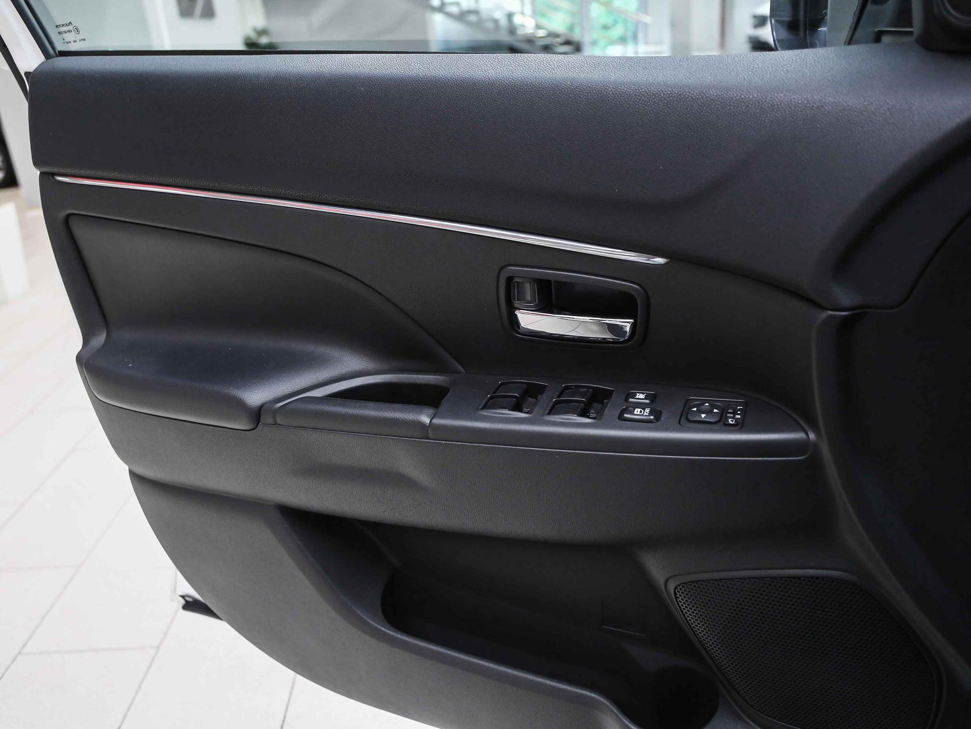 Mitsubishi ASX 2014, белый, ДЦ Орехово