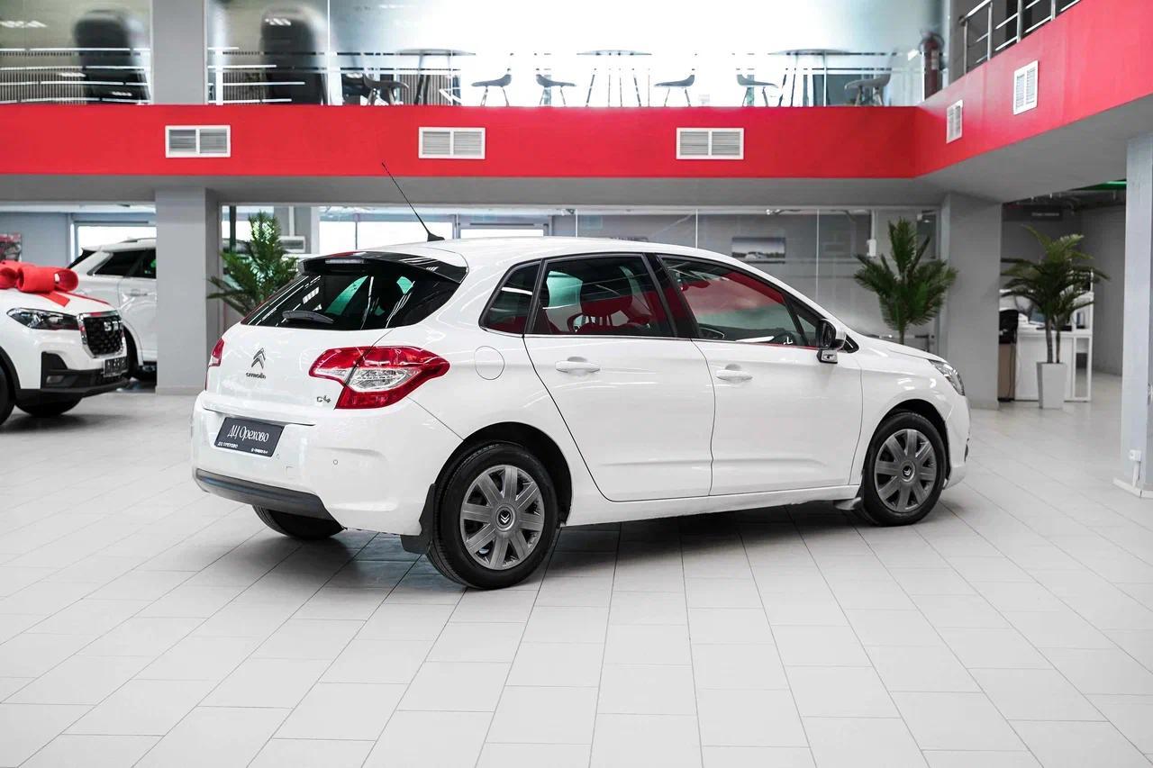 Citroen C4 2012, белый, ДЦ Орехово
