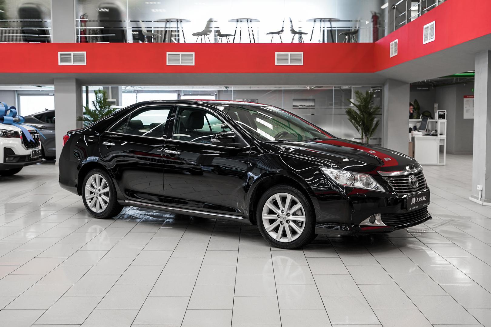 Toyota Camry 2013, черный, ДЦ Орехово