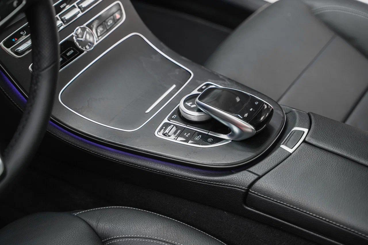 Mercedes-Benz E-Класс 2017, белый, ДЦ Орехово