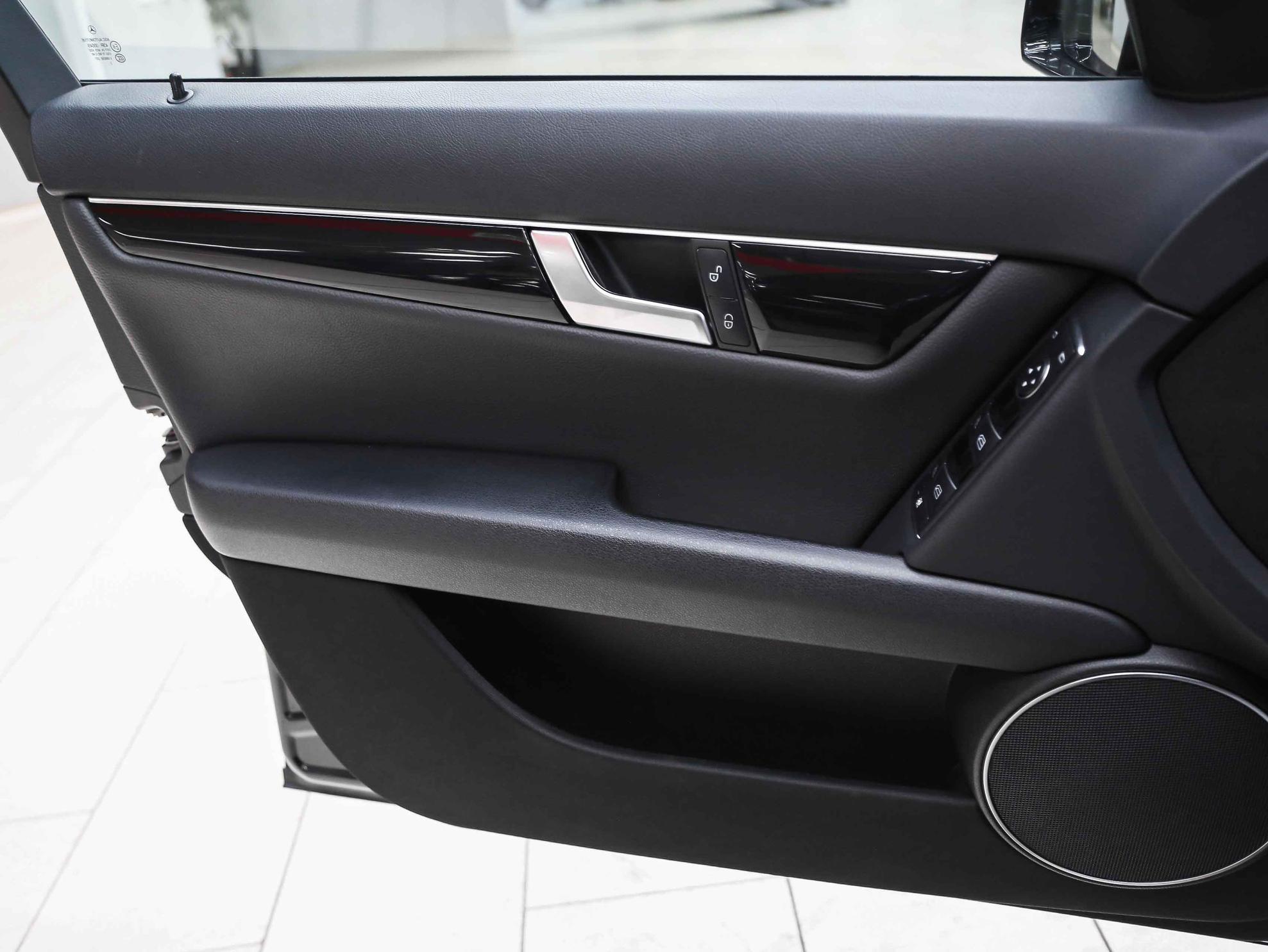 Mercedes-Benz C-Класс 2013, черный, ДЦ Орехово