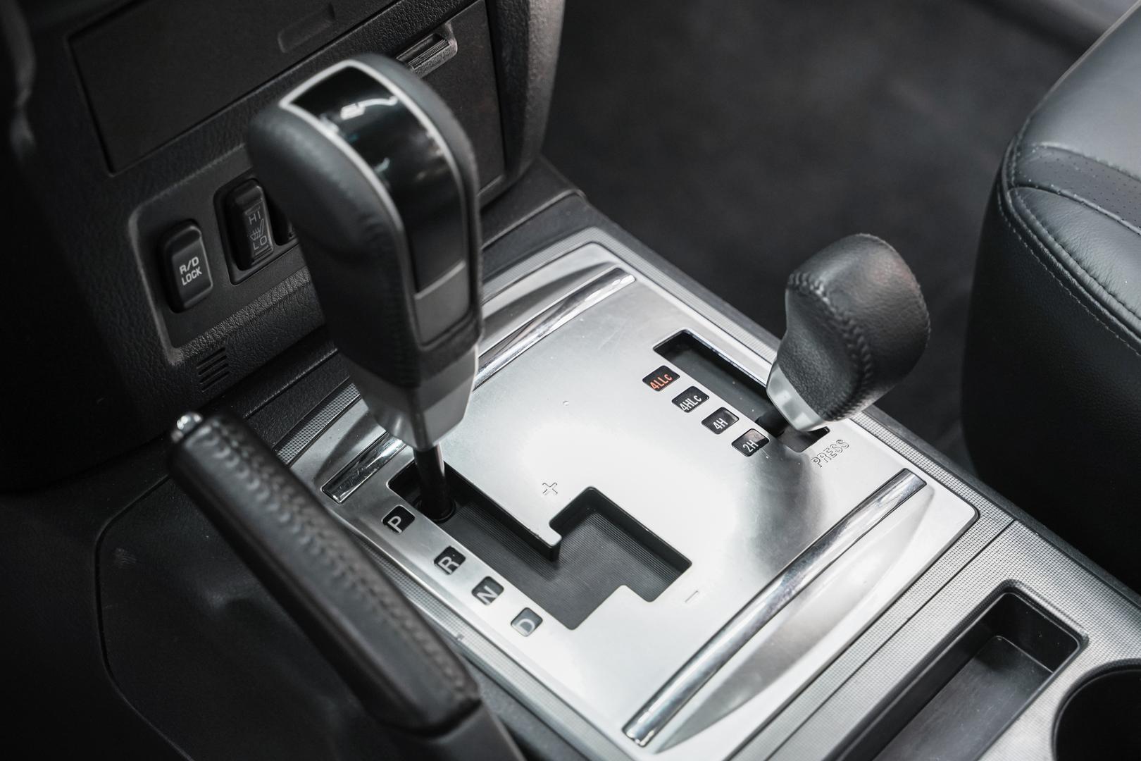 Mitsubishi Pajero 2011, белый, ДЦ Орехово