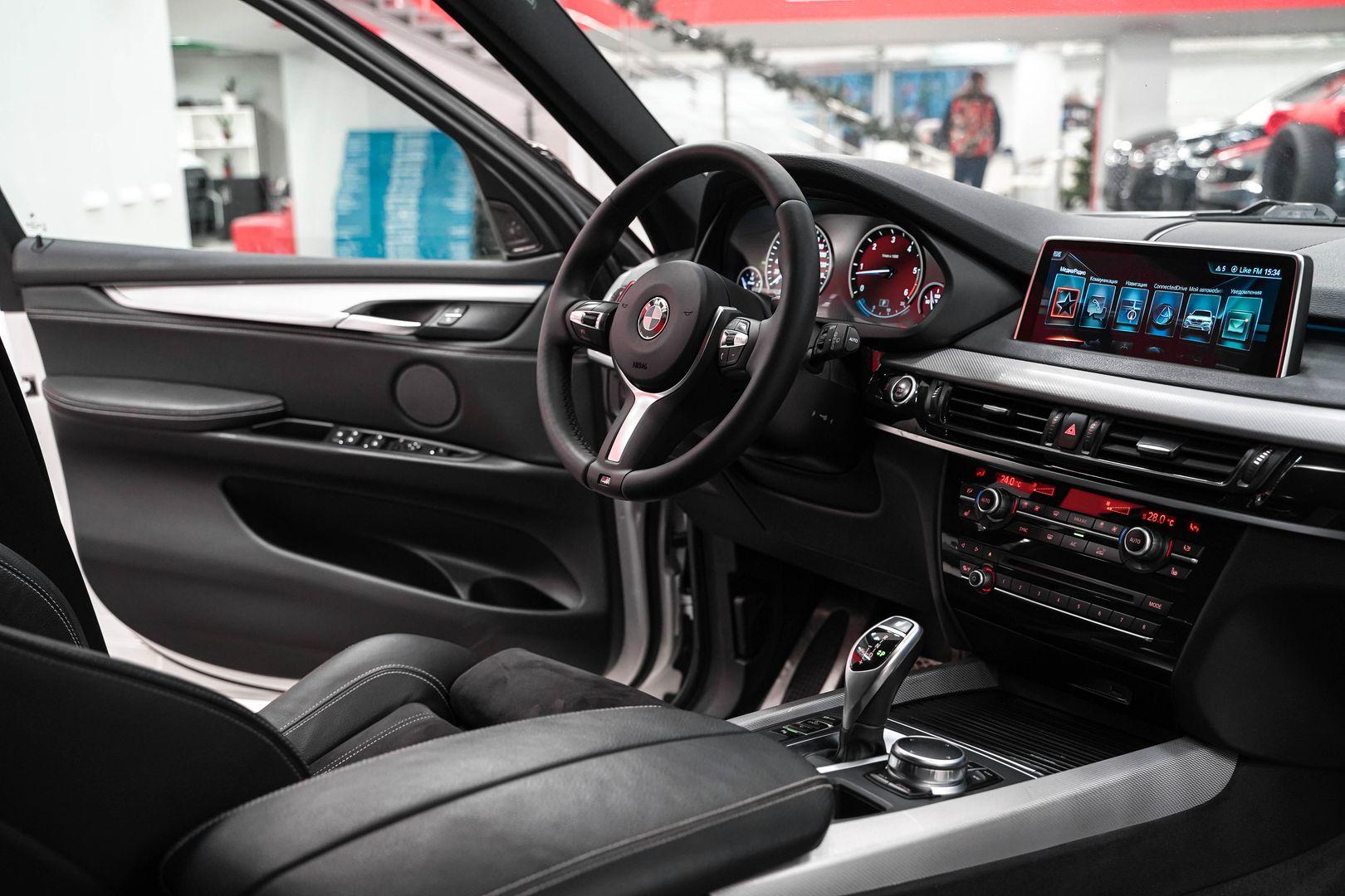 BMW X5 2017, белый, ДЦ Орехово